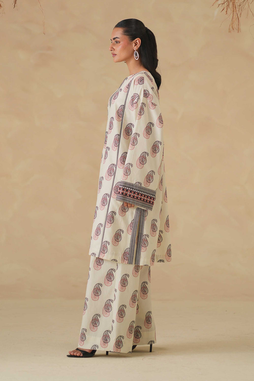 Akbar Aslam | Digital Print Lawn | Varo