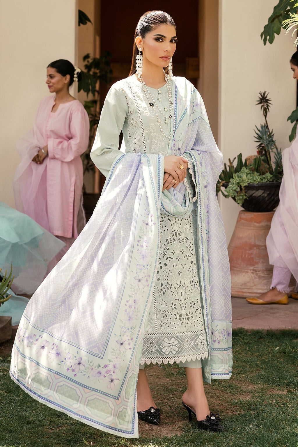 Motifz | Summer Lawn 24 | 4705