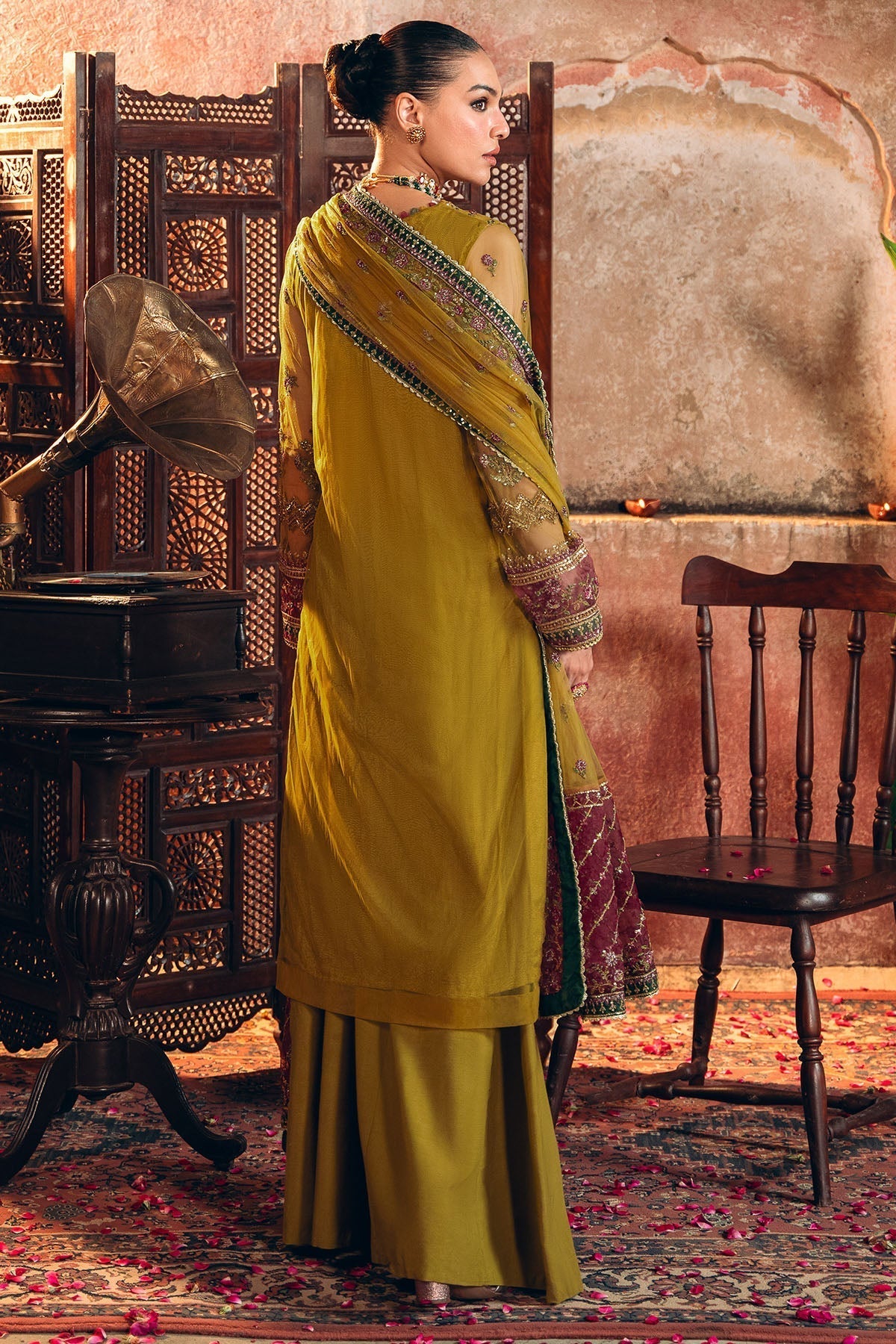Motifz | Luxury Formal | 4824-ALMAS