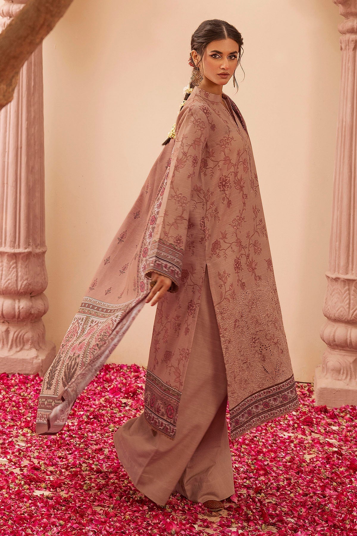 Motifz | Premium Khaddar | 5204-SURI