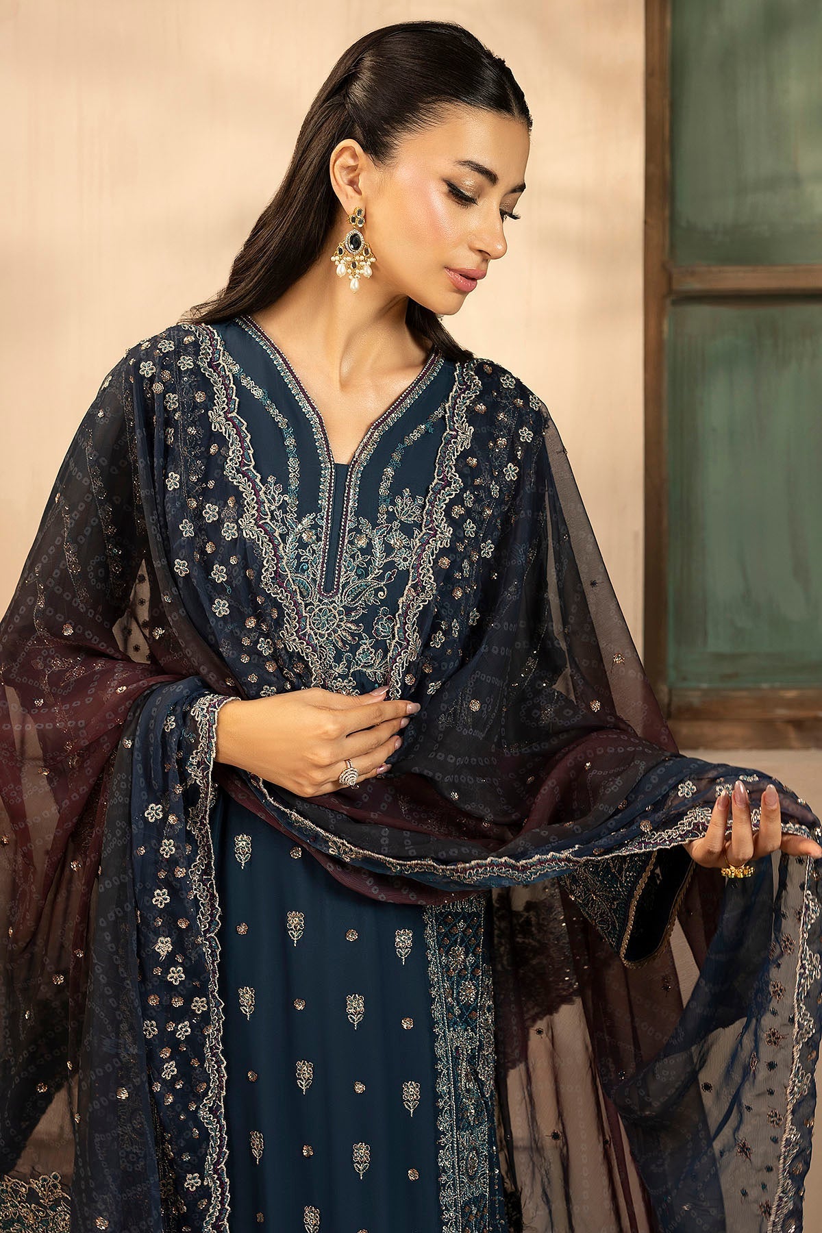 Motifz | Luxury Formal | 5581-DELLA