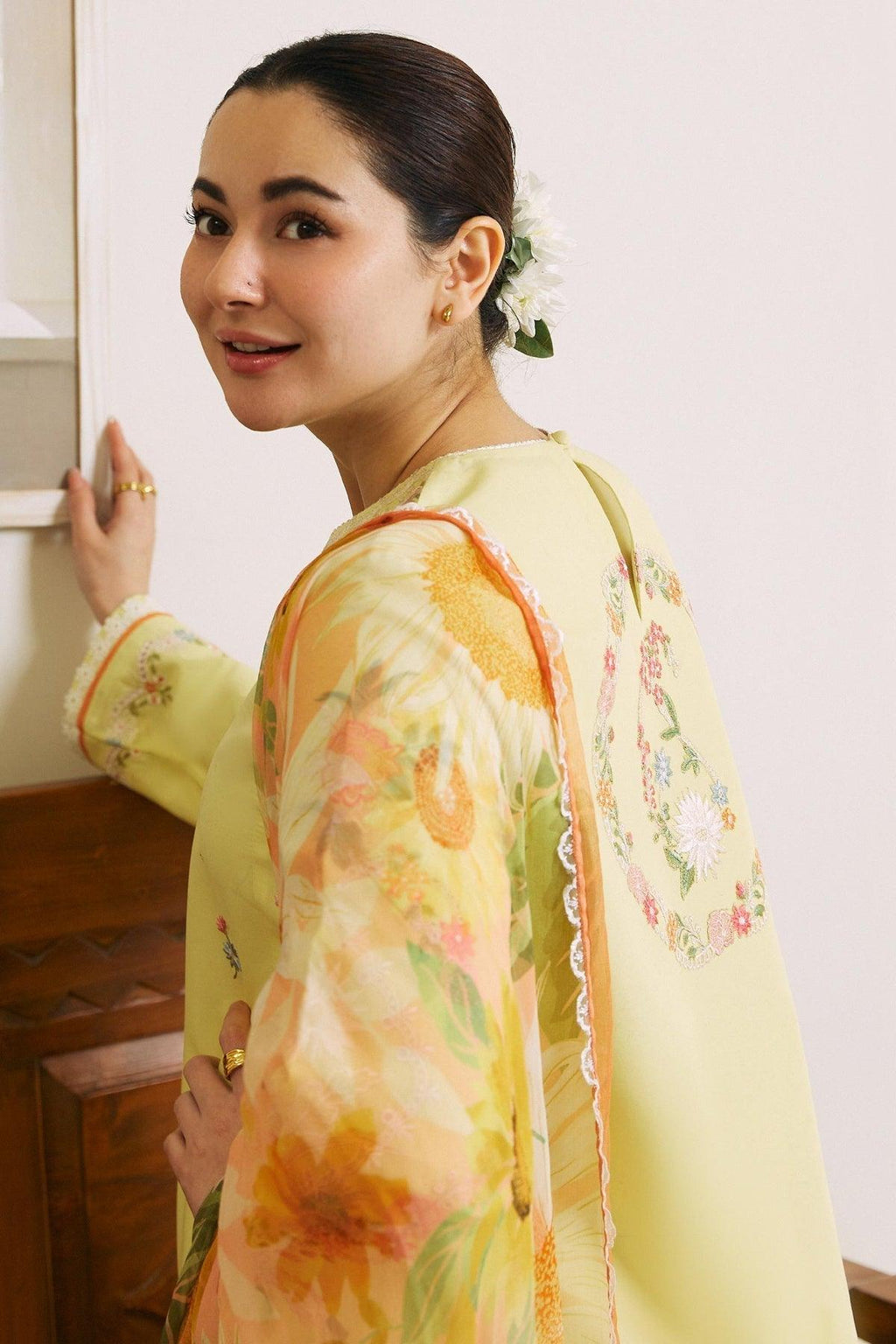 Zara Shahjahan - Mahay 4B - Riwayat-e-khas