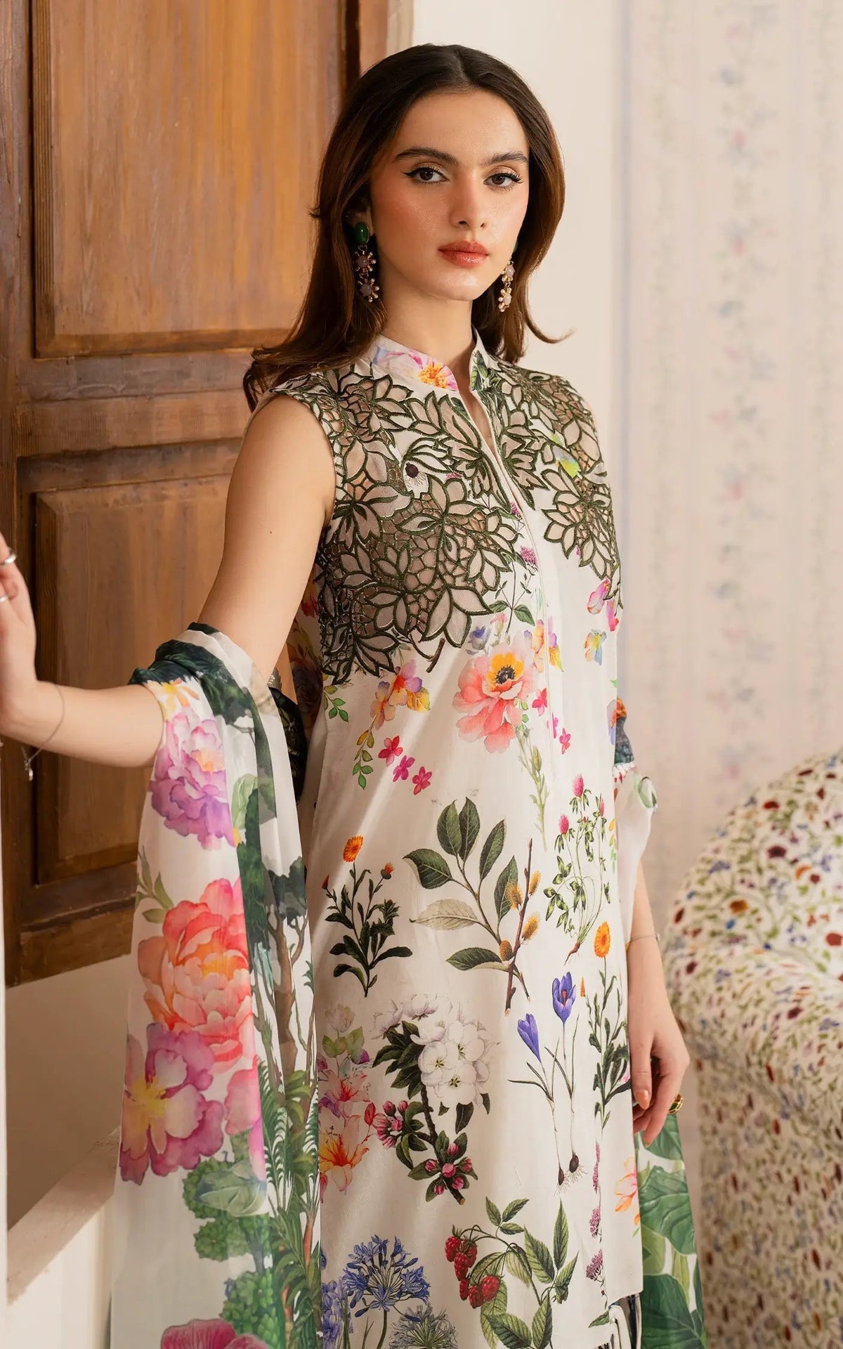 Asifa and Nabeel | Meraki Vintage 25 | Mahgul (MVL25-16) - House Of Anaya