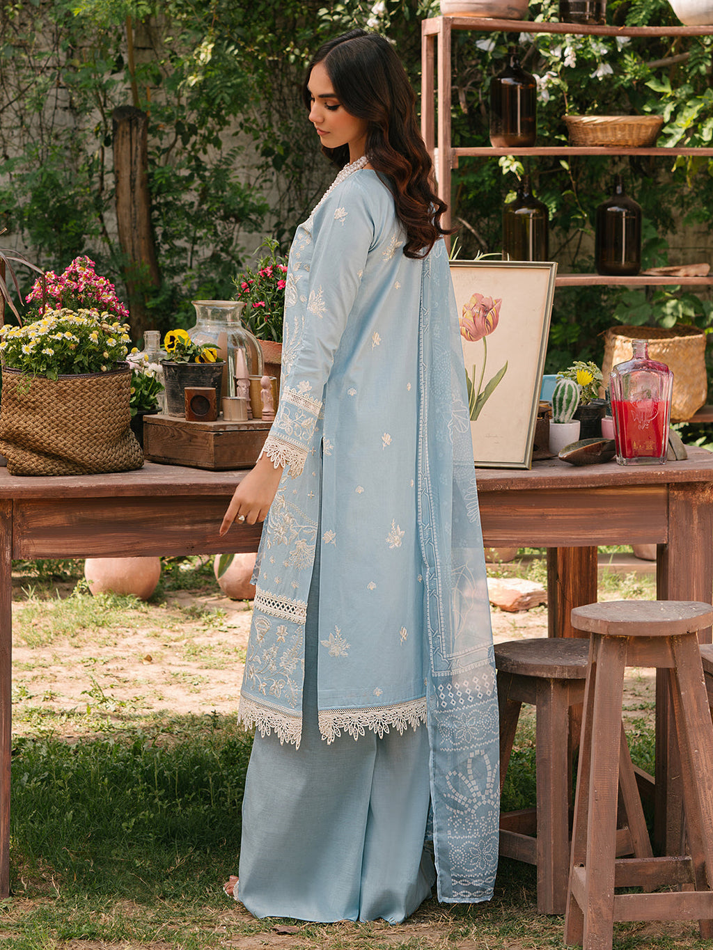 Mahnur | Masakali Luxury Lawn 24 | MK 02 - A - Riwayat-e-Khas