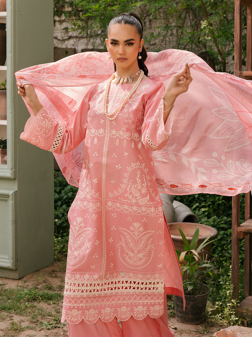 Mahnur | Masakali Luxury Lawn 24 | MK 03 - A - Riwayat-e-Khas