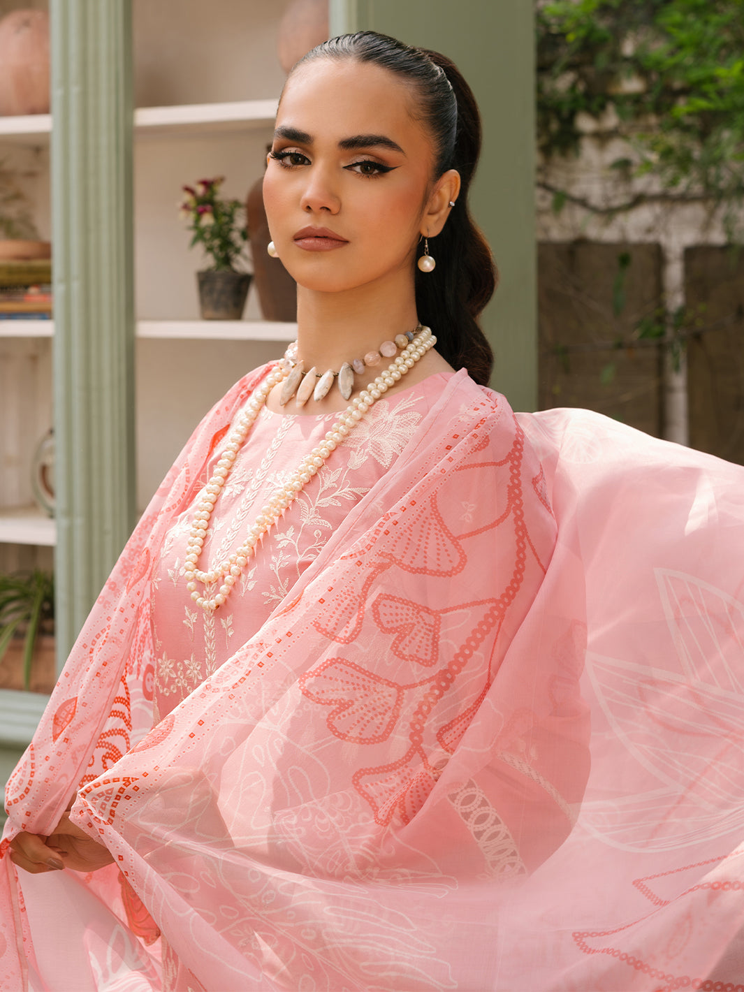 Mahnur | Masakali Luxury Lawn 24 | MK 03 - A - Riwayat-e-Khas
