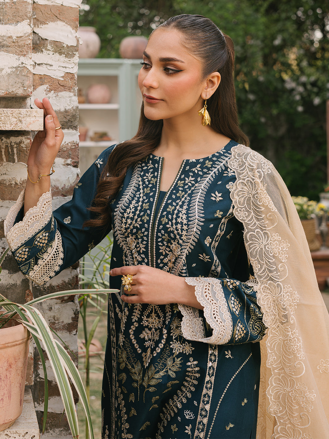 Mahnur | Masakali Luxury Lawn 24 | MK 01 - A - Riwayat-e-Khas