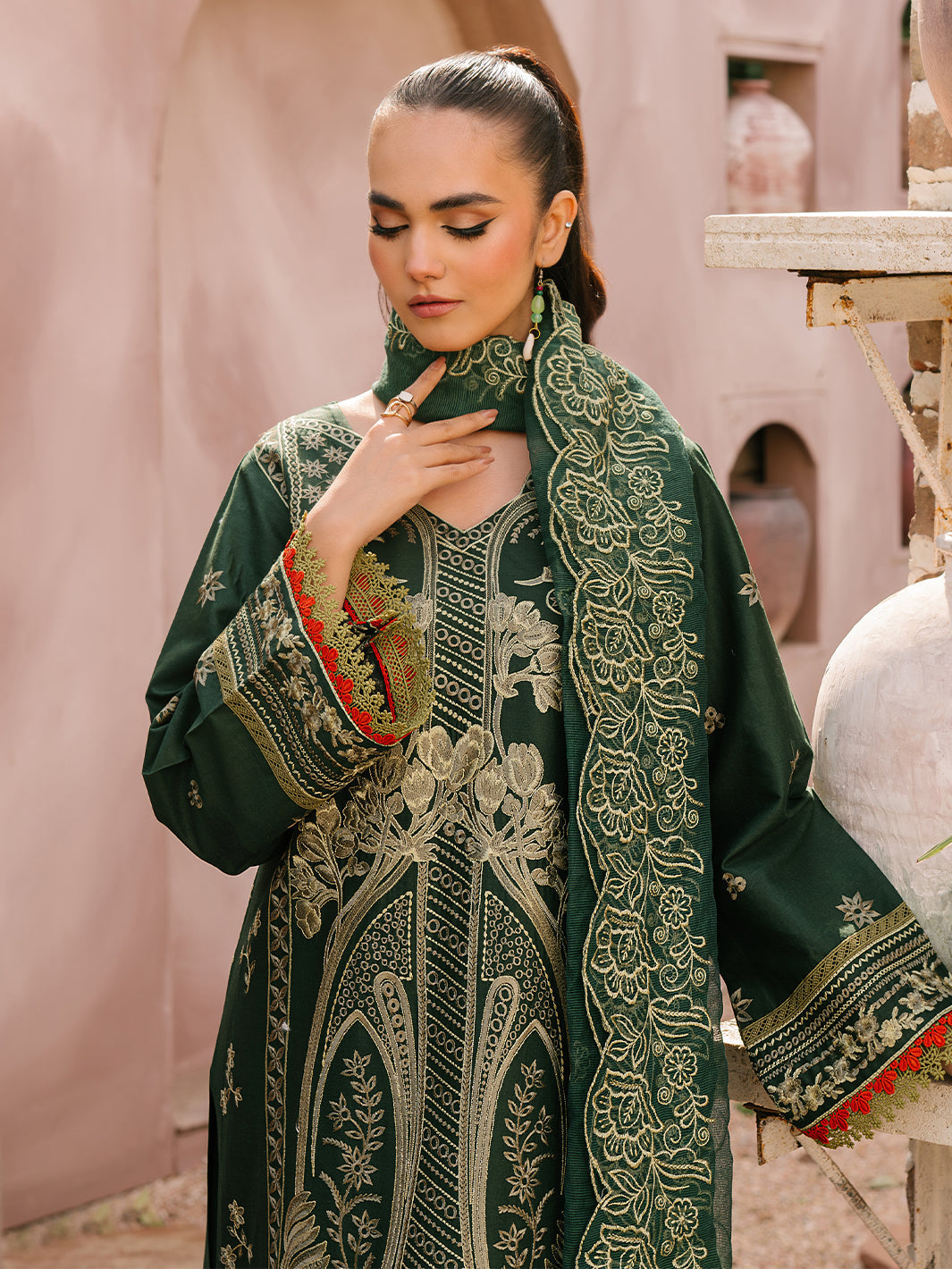Mahnur | Masakali Luxury Lawn 24 | MK 04 - B - Riwayat-e-Khas