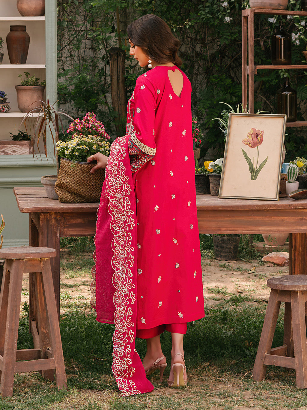 Mahnur | Masakali Luxury Lawn 24 | MK 06 - B - Riwayat-e-Khas