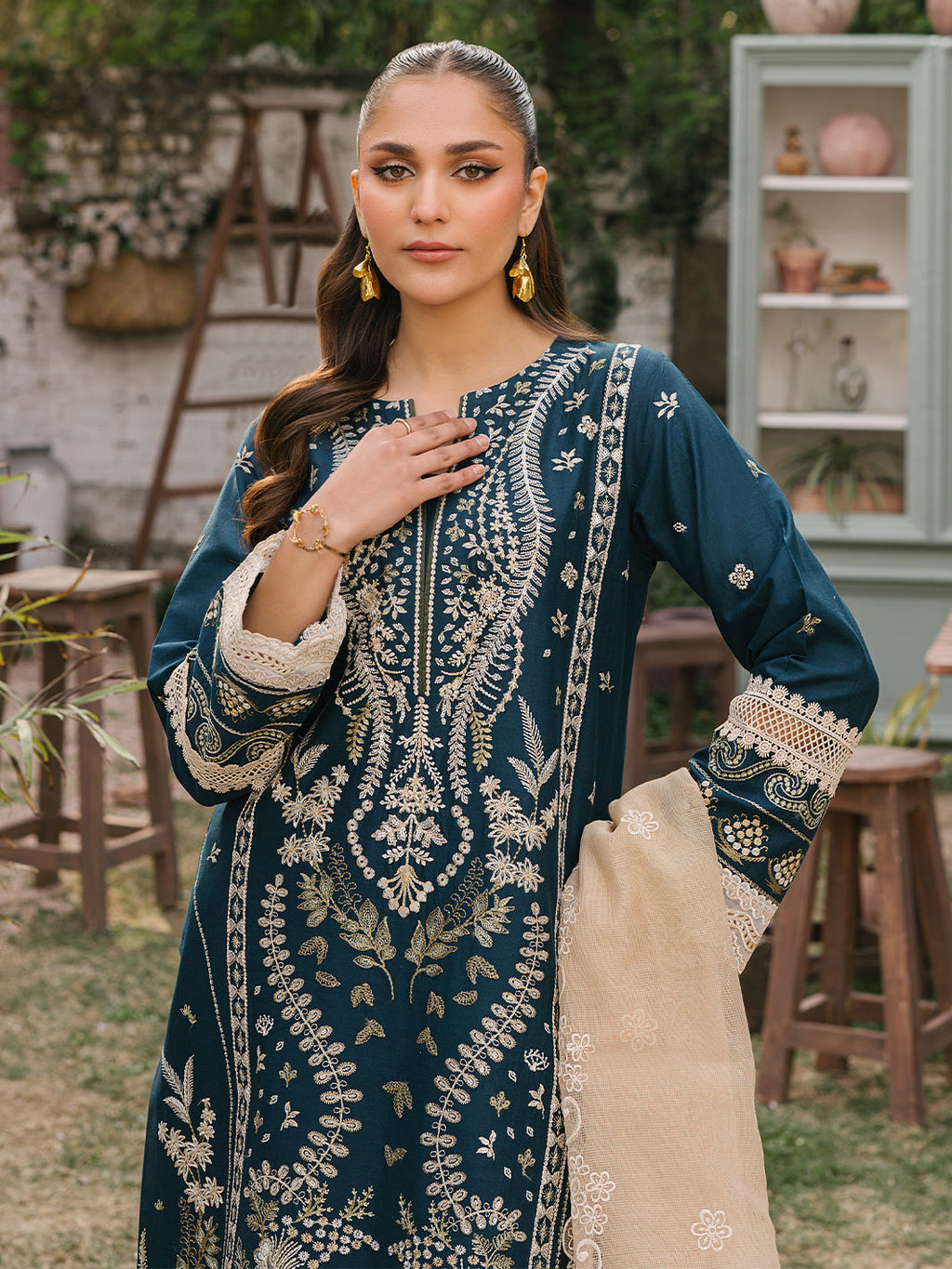 Mahnur | Masakali Luxury Lawn 24 | MK 01 - A - Riwayat-e-Khas