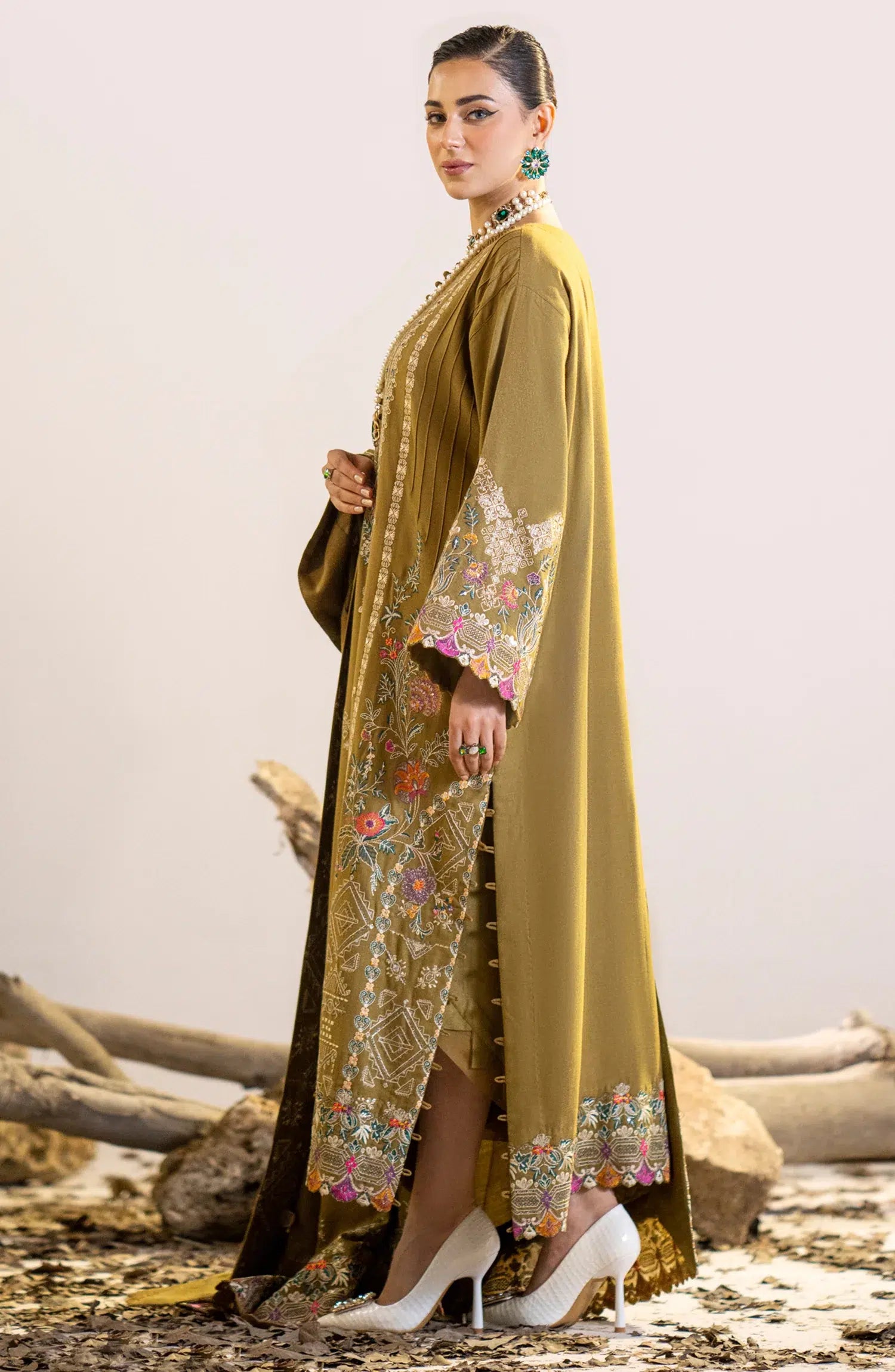 Maryum N Maria | Shehr Bano Winter 23 | HADIYAH MW23553 - House Of Anaya