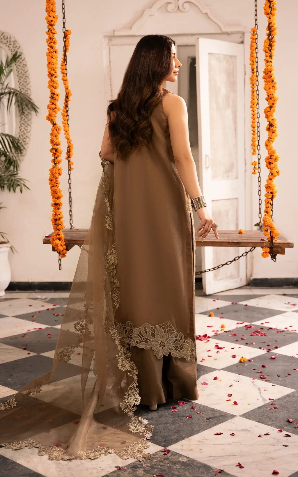 Asifa and Nabeel | Sunehri Eid 25 | Mehrunisa-(SEF25-07) - Riwayat-e-Khas