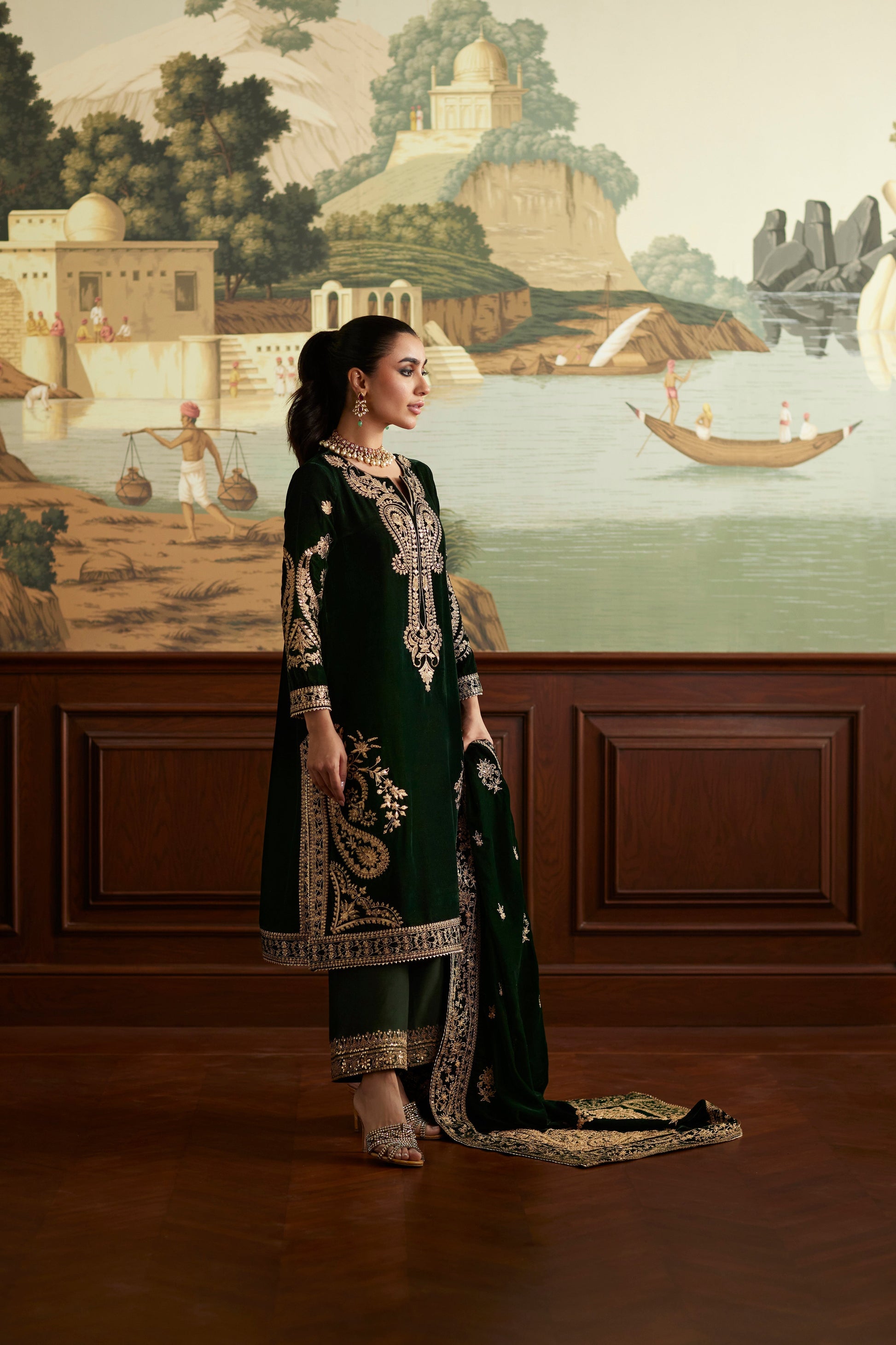 Mina Hassan | Velvet Luxe | Zehra - Riwayat-e-Khas