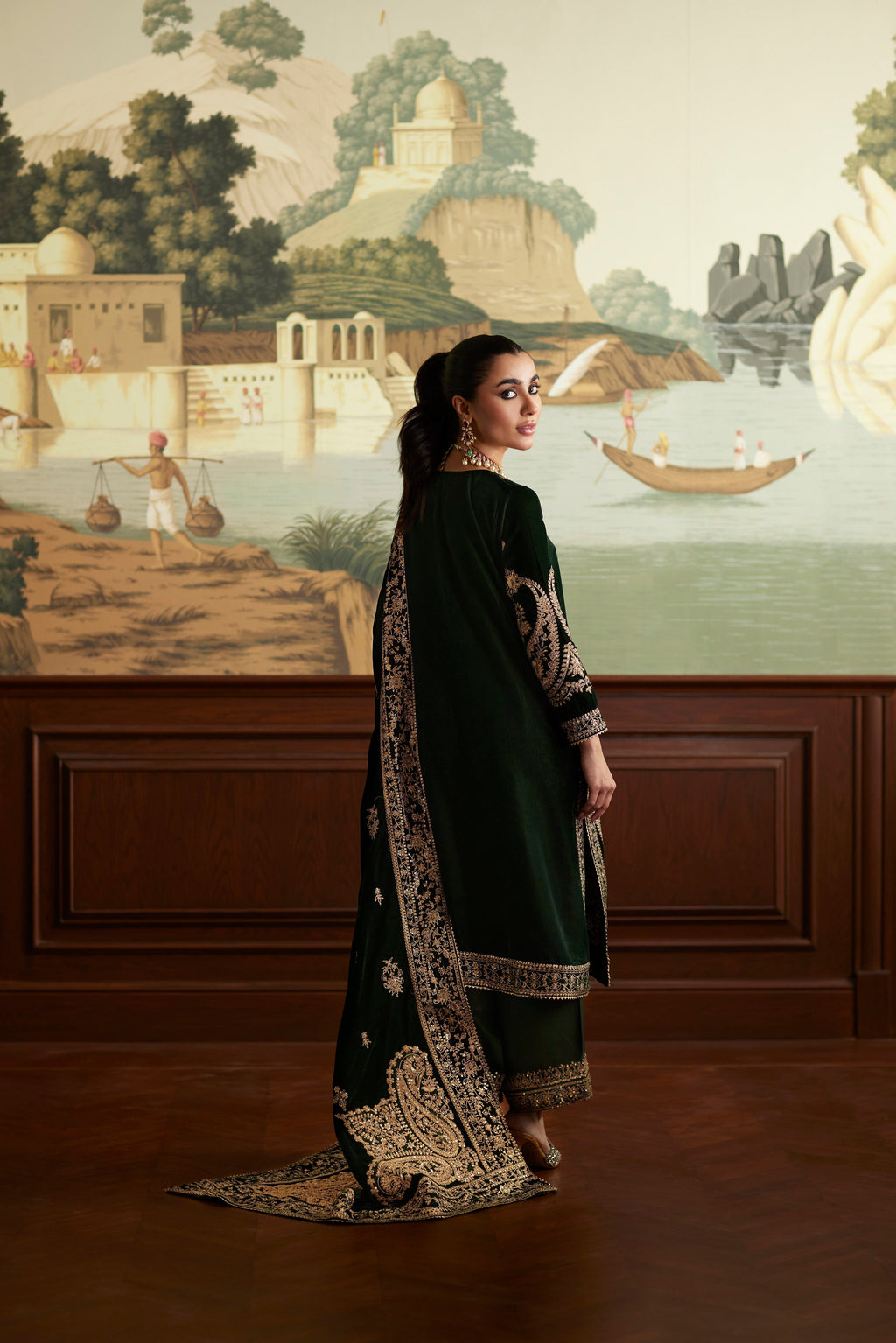 Mina Hassan | Velvet Luxe | Zehra - Riwayat-e-Khas