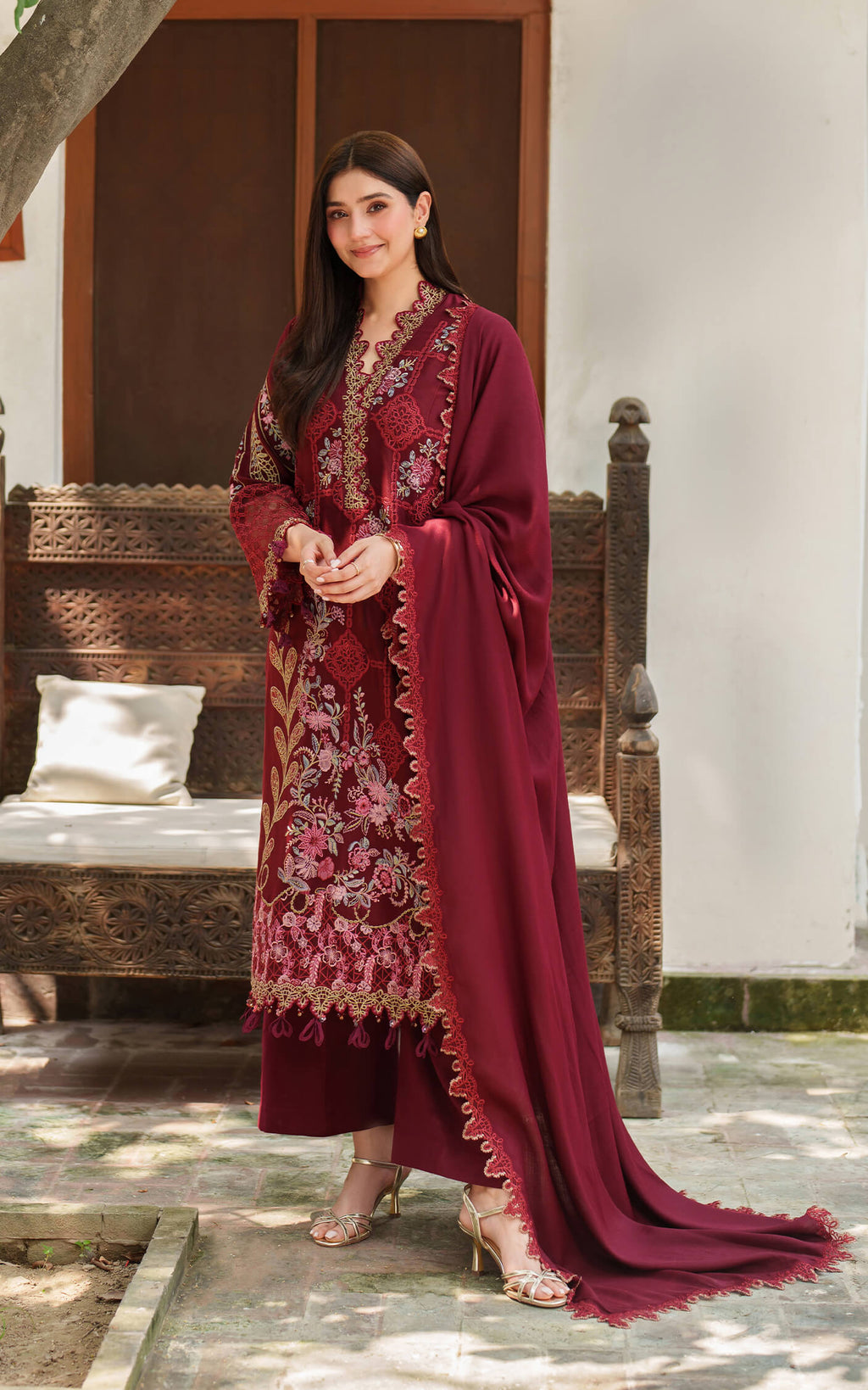 Asifa and Nabeel | Pashmina Luxe 25 | Mira LWC25-05