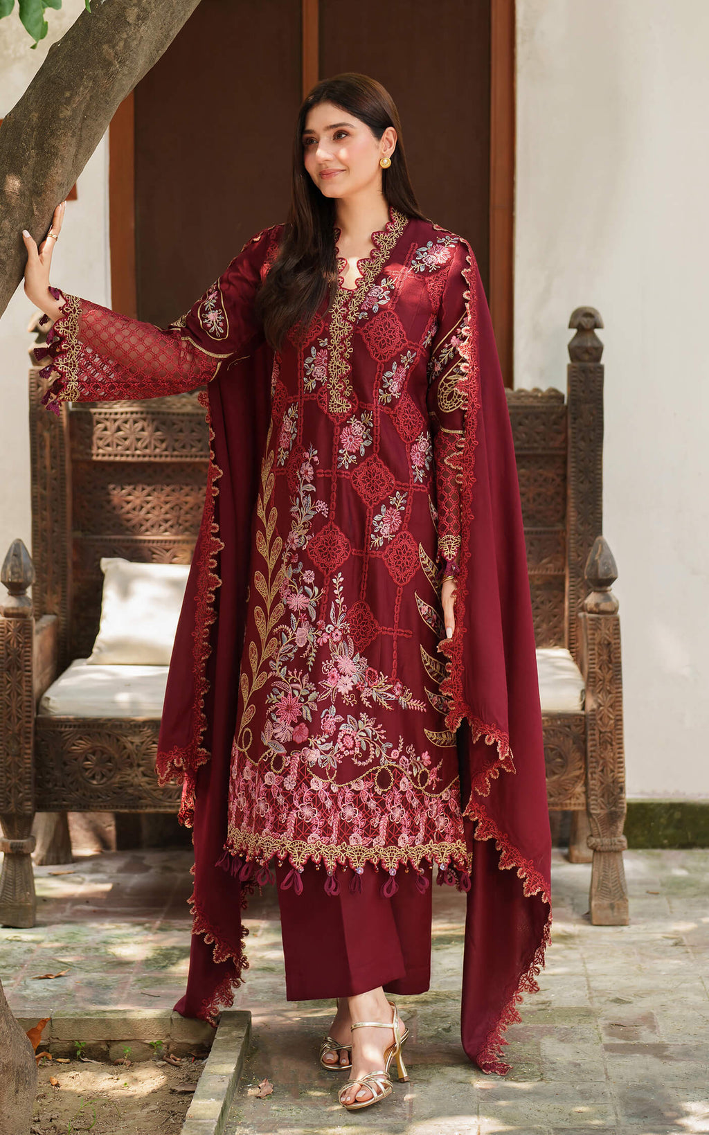 Asifa and Nabeel | Pashmina Luxe 25 | Mira LWC25-05