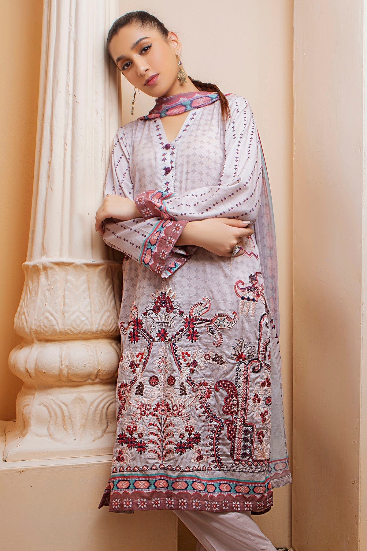 Motifz | Amal Luxury Lawn | 2956