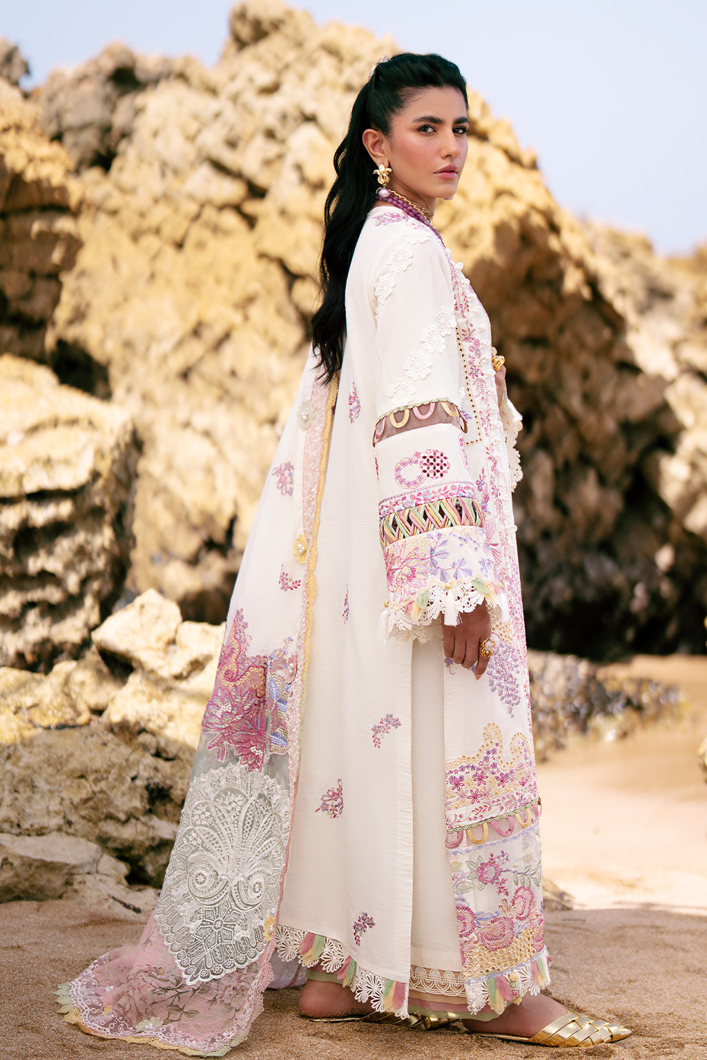 AJR Couture | Dastan Luxury Lawn 25 | Muse - Riwayat-e-Khas