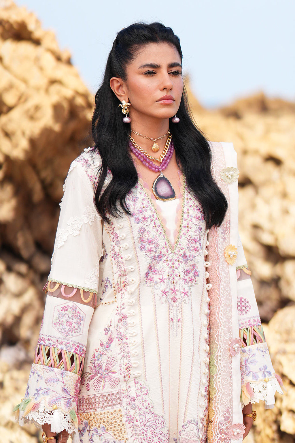 AJR Couture | Dastan Luxury Lawn 25 | Muse - Riwayat-e-Khas