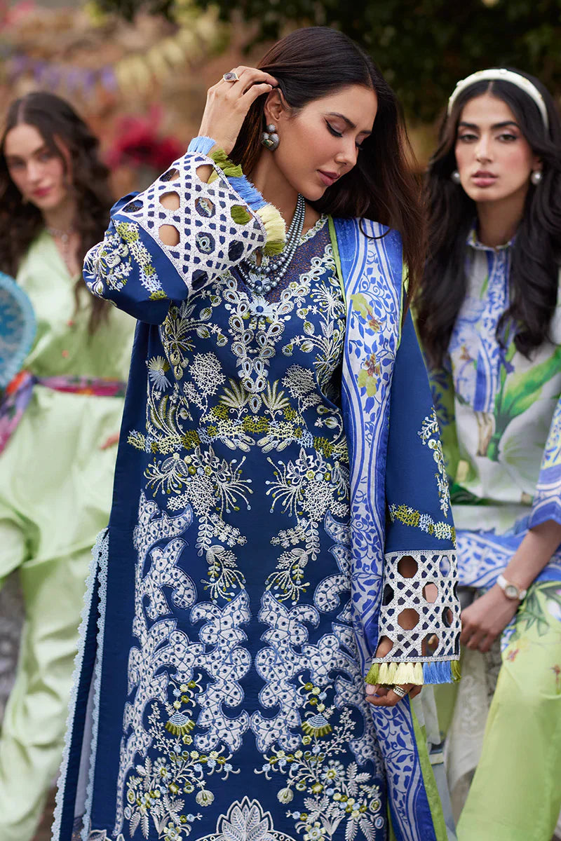 Mushq | Te Amo Luxury Lawn 24 | MODENA MAGIC - House Of Anaya