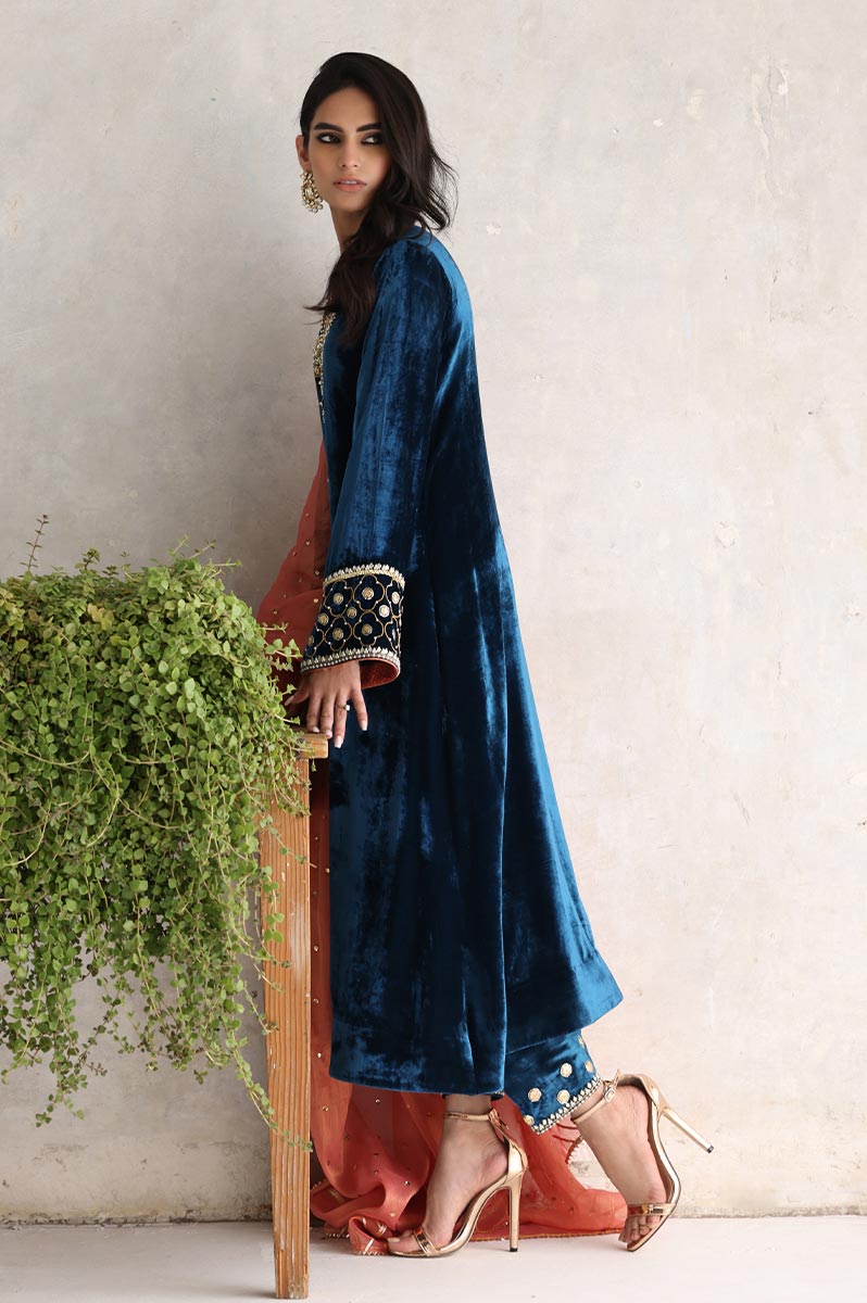 Sana Abbas | Velvet Formals | NINA - Riwayat-e-Khas