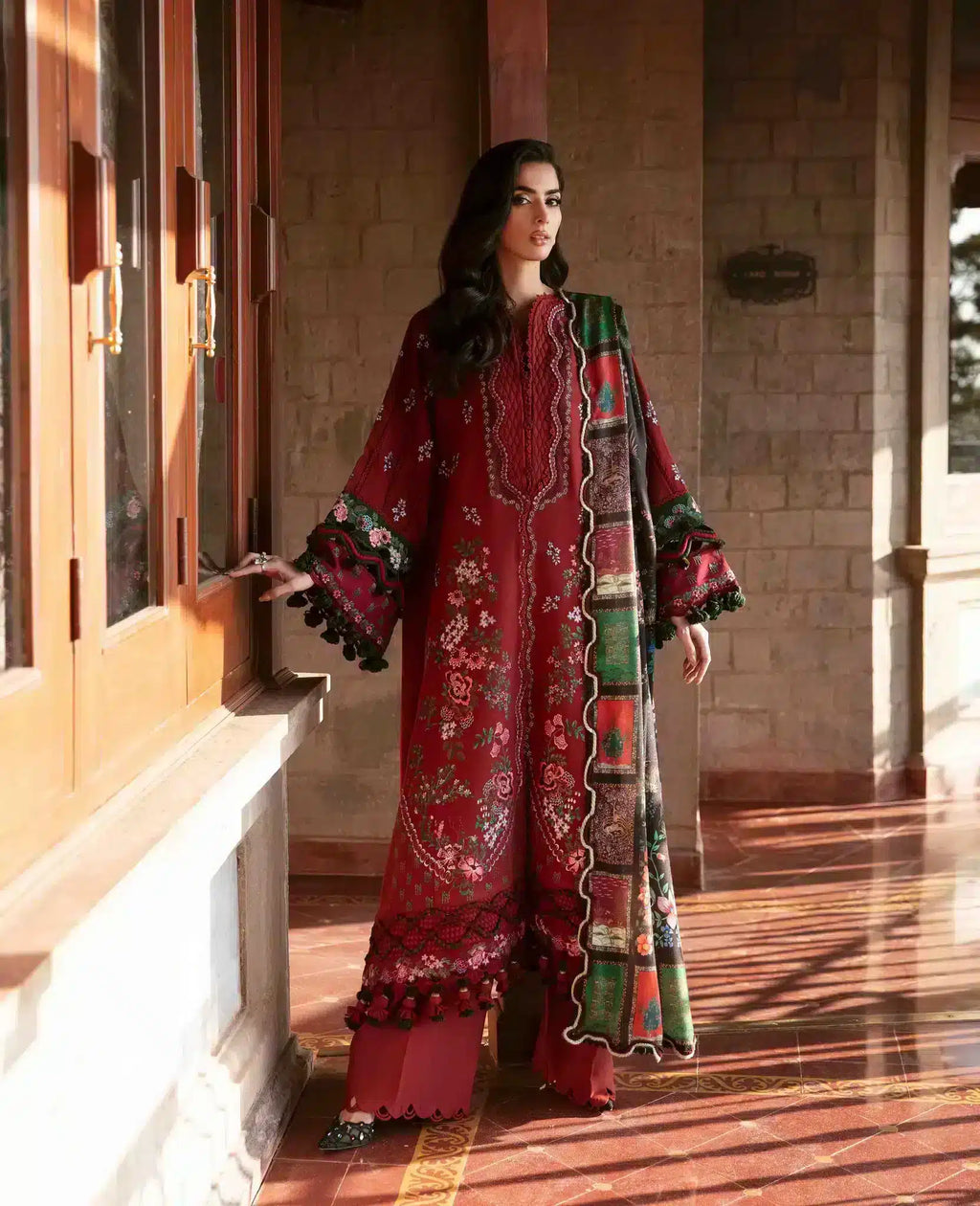 Republic Womenswear | Noemei Luxury Shawl 23 | NWU23-D3-B - House Of Anaya