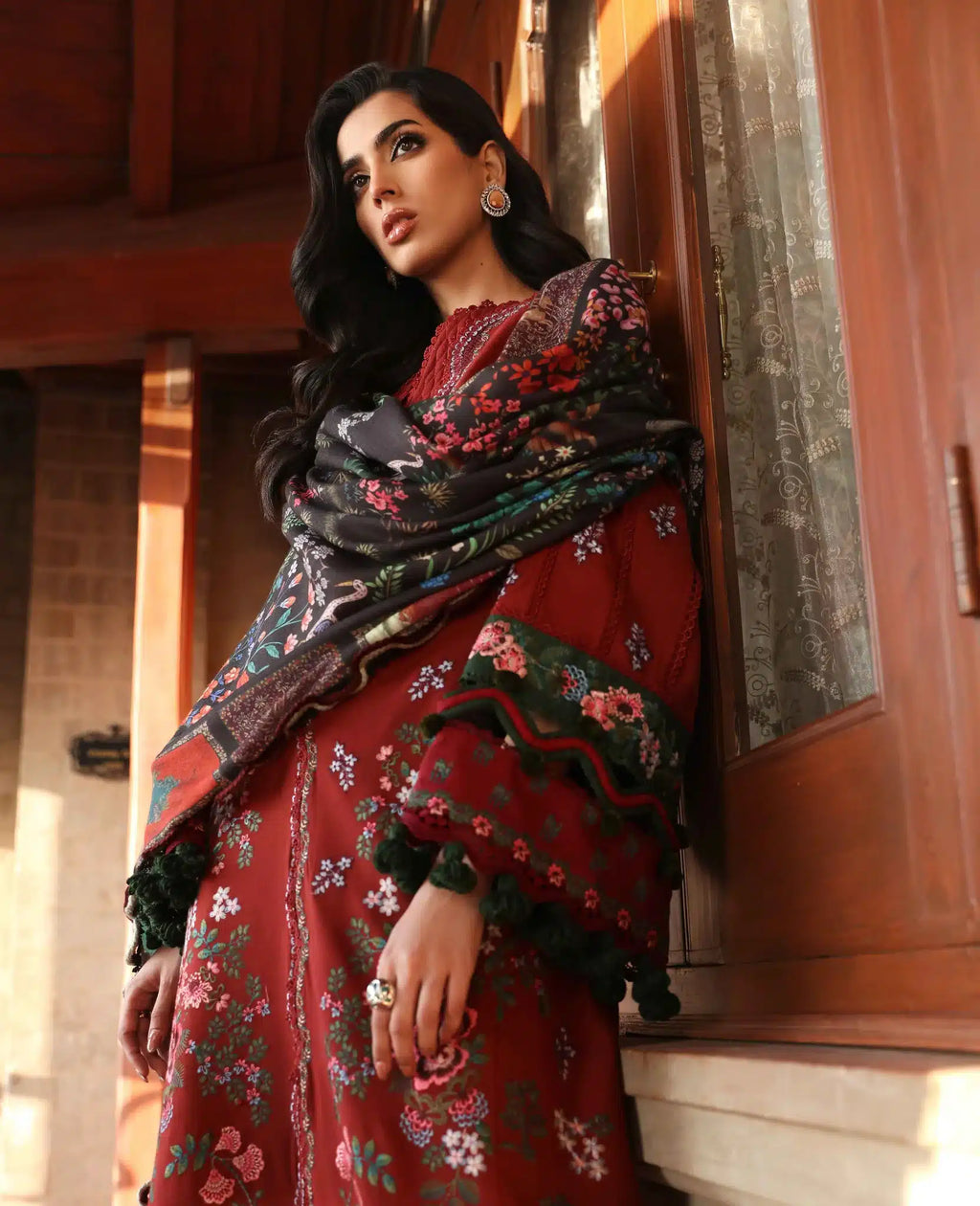 Republic Womenswear | Noemei Luxury Shawl 23 | NWU23-D3-B - House Of Anaya