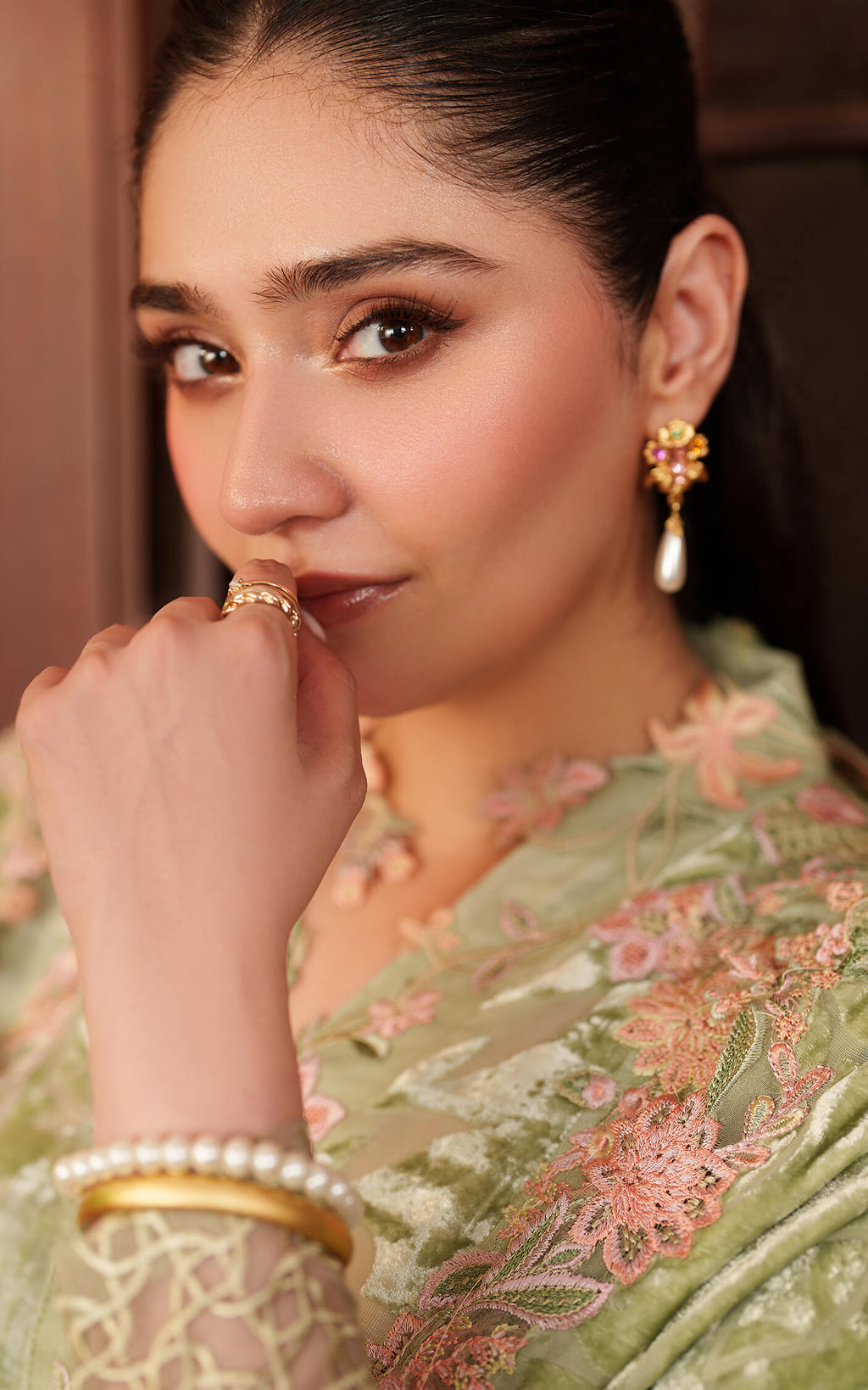 Asifa and Nabeel | Pashmina Luxe 25 | Noir LWC25-04