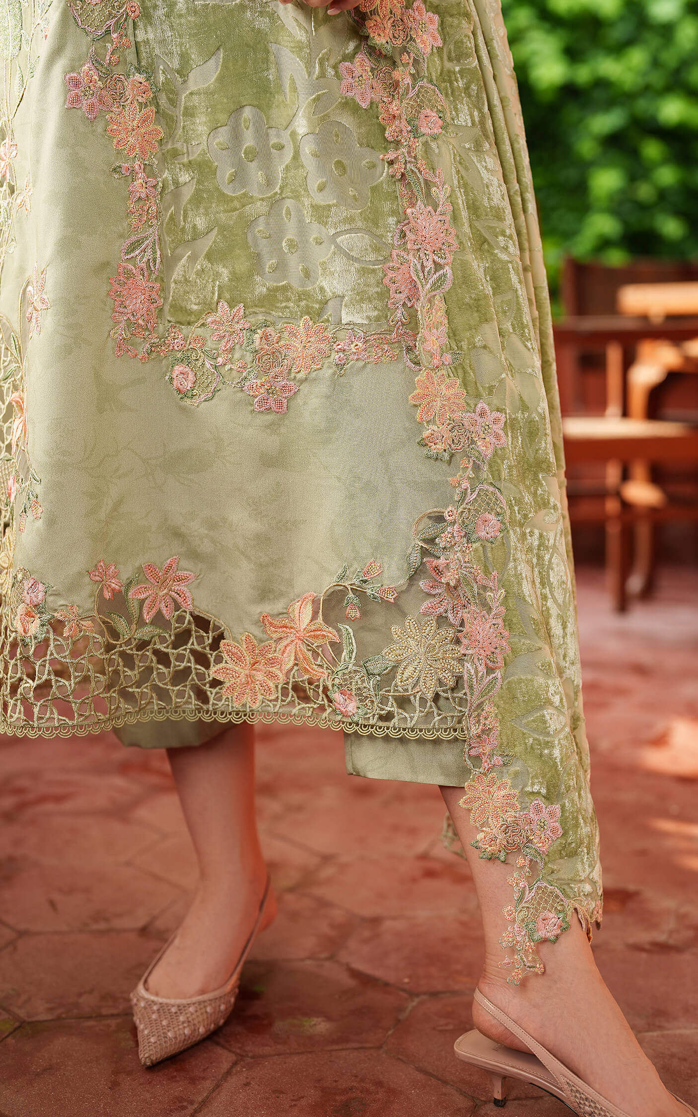 Asifa and Nabeel | Pashmina Luxe 25 | Noir LWC25-04