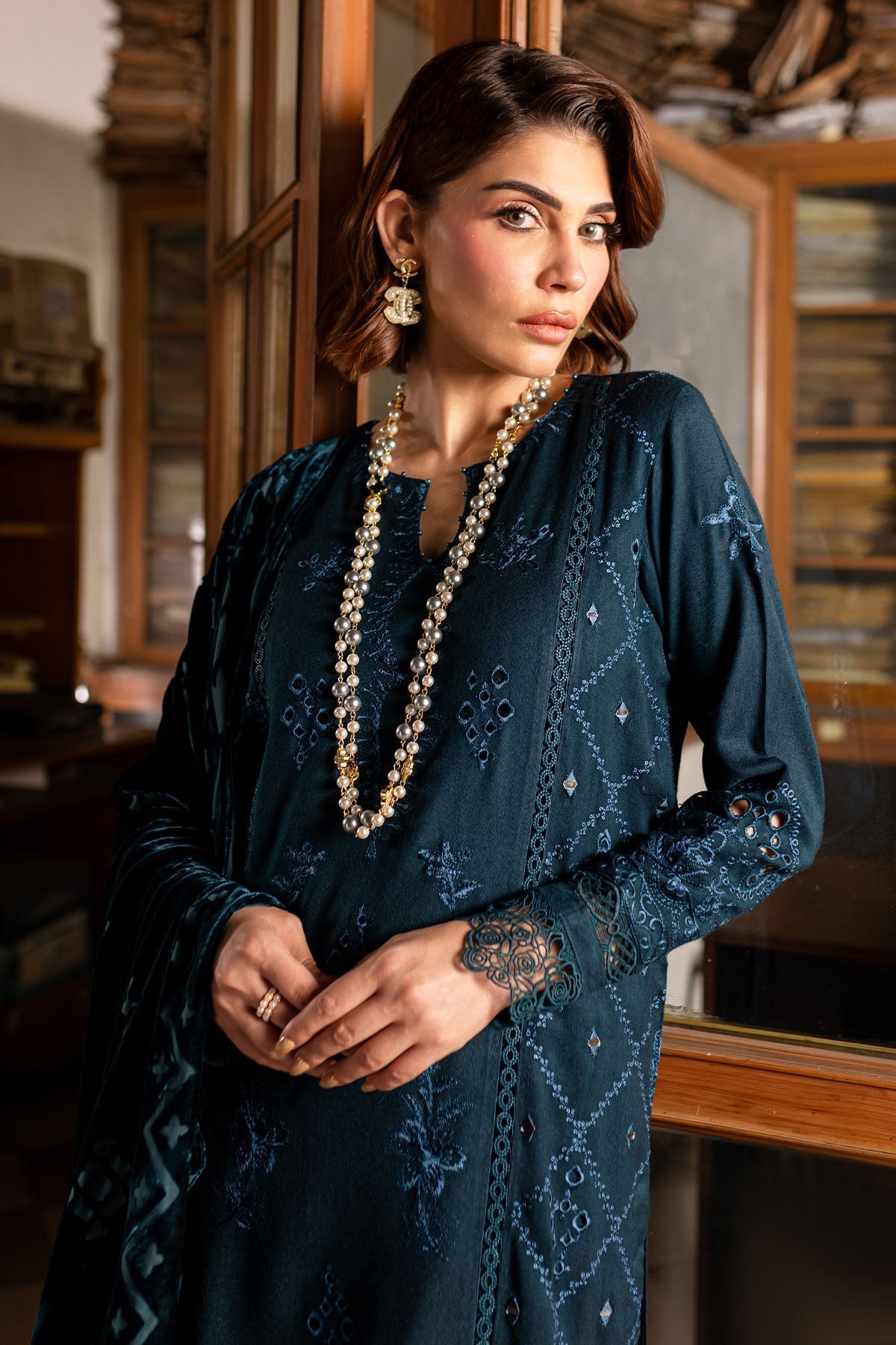 Nureh | Exclusive Shawls |  NE-118