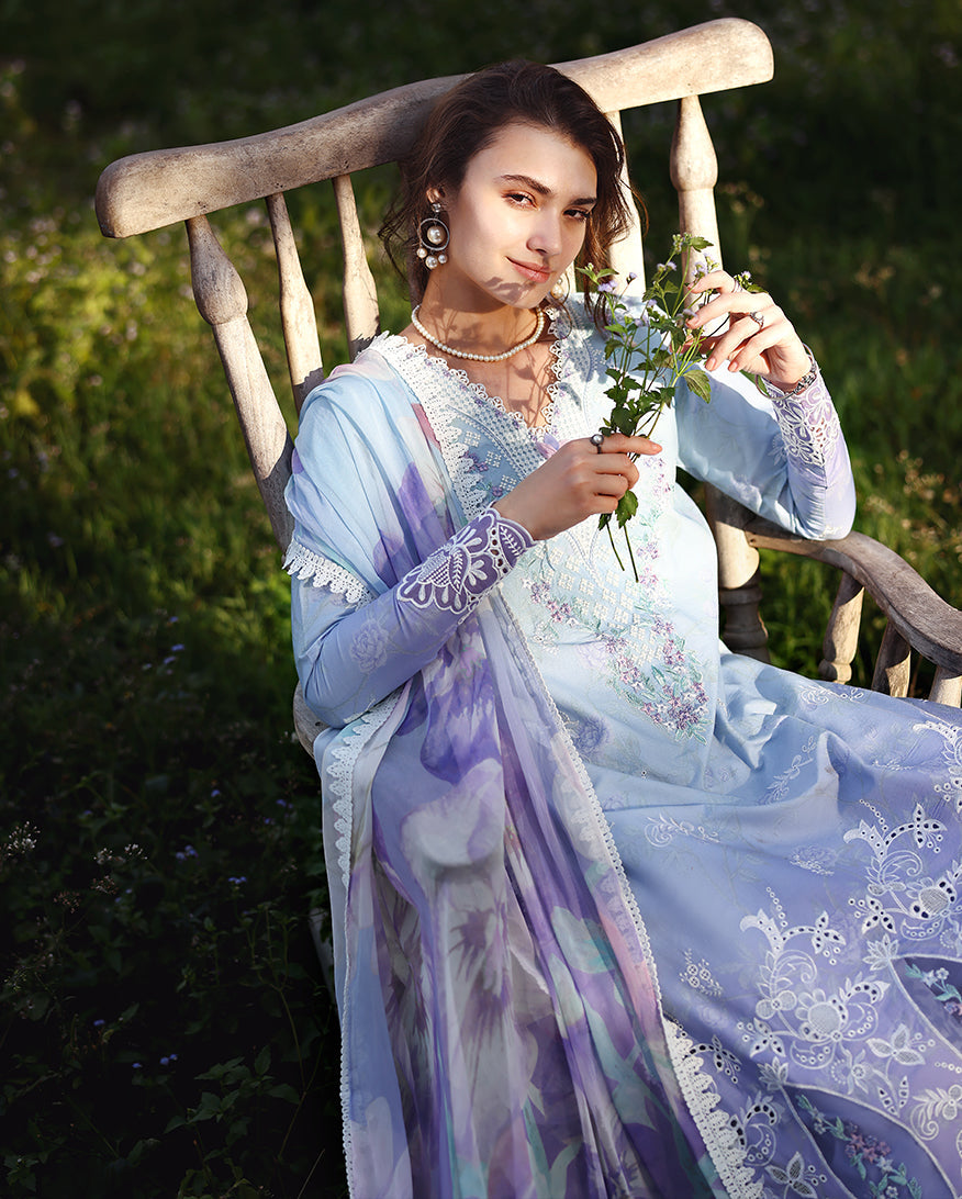 Mushq | Solace | Ombre Chikankari | Ombre Whisper