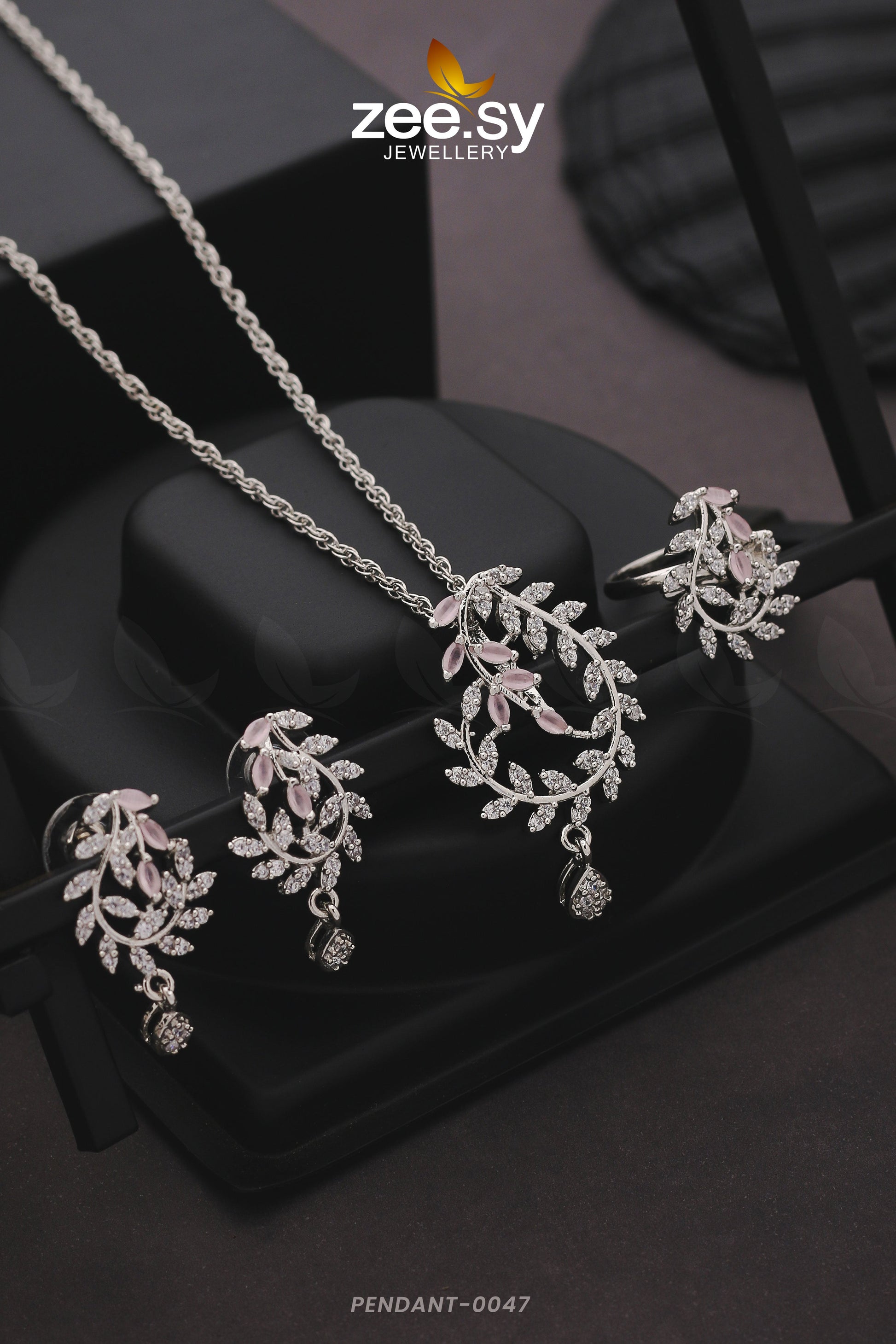 Pendant-0047 - Libasekhas