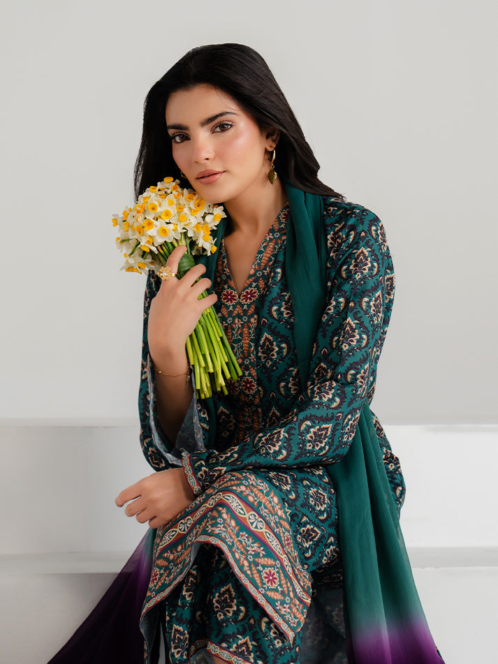 Gulaal | Summer Pret 26 | Lucero