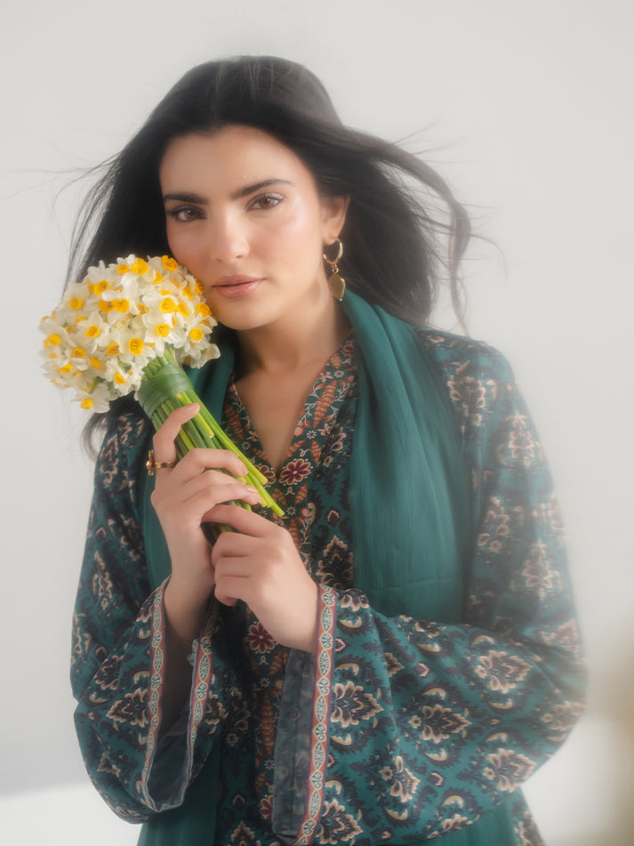 Gulaal | Summer Pret 26 | Lucero