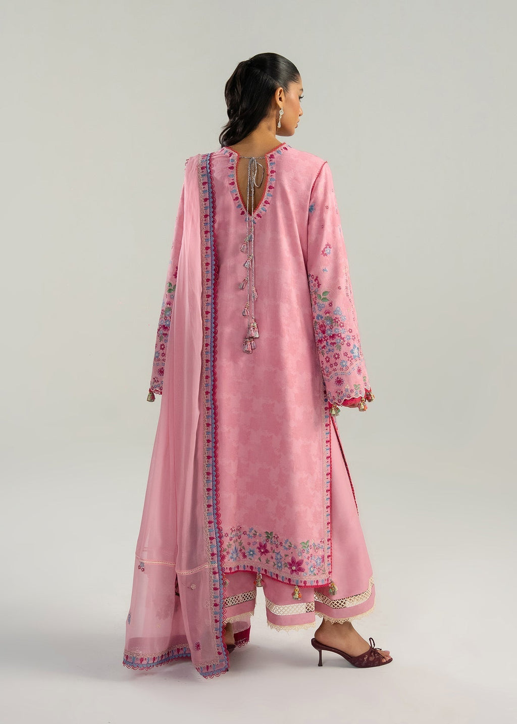 Hussain Rehar | Zan SS26 | Pembe