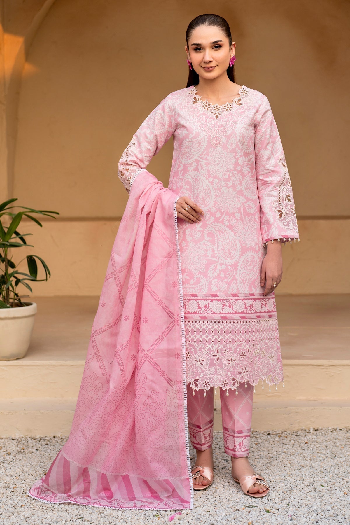 Alizeh | Levana Lawn | Perla - Riwayat-e-Khas