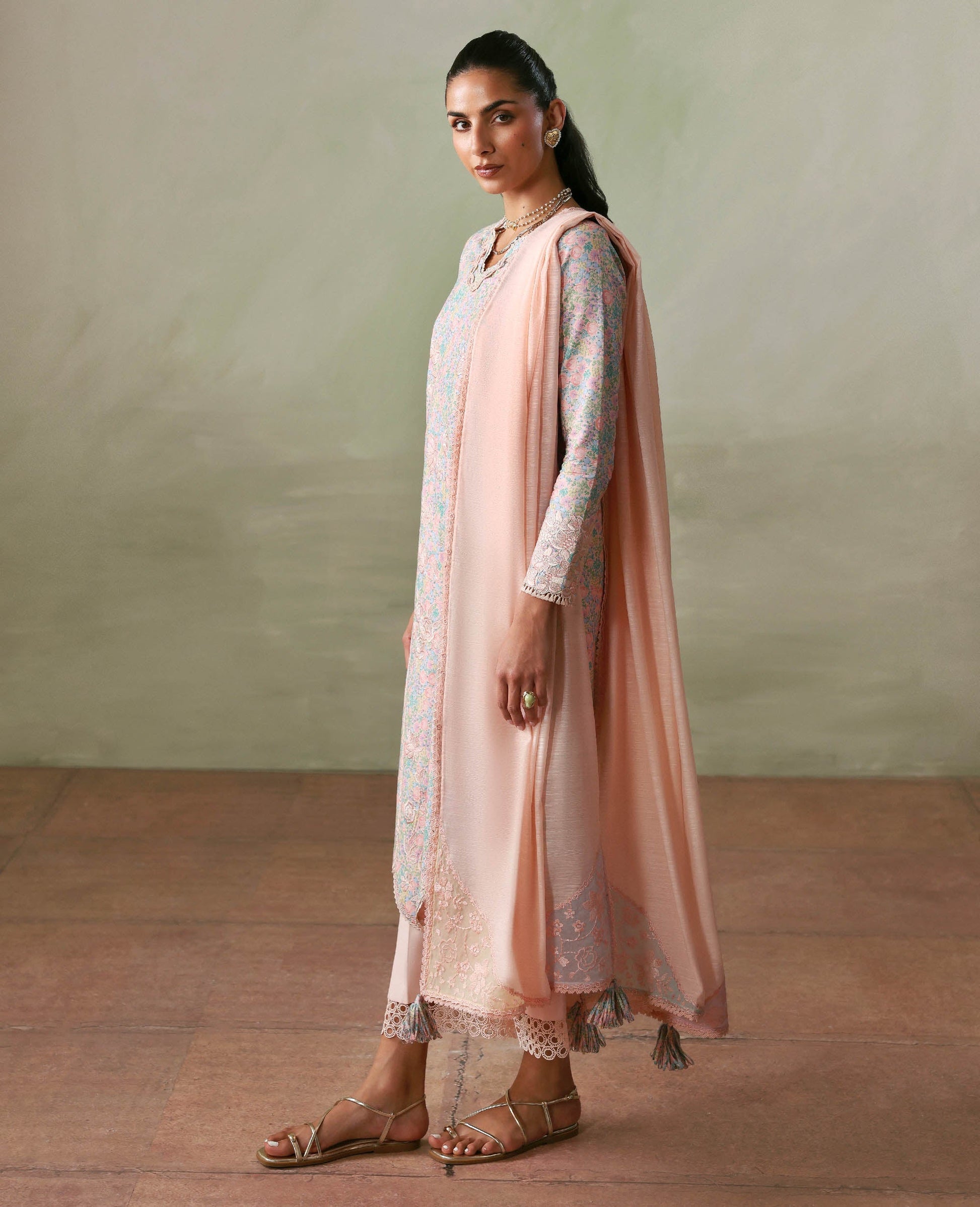 Republic Womenswear | Basic Vol 1'26 | Pesca