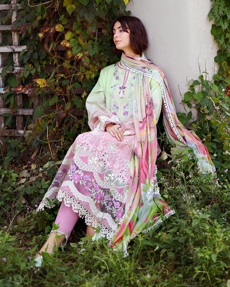 Mushq | Solace | Ombre Chikankari | Petal Pull