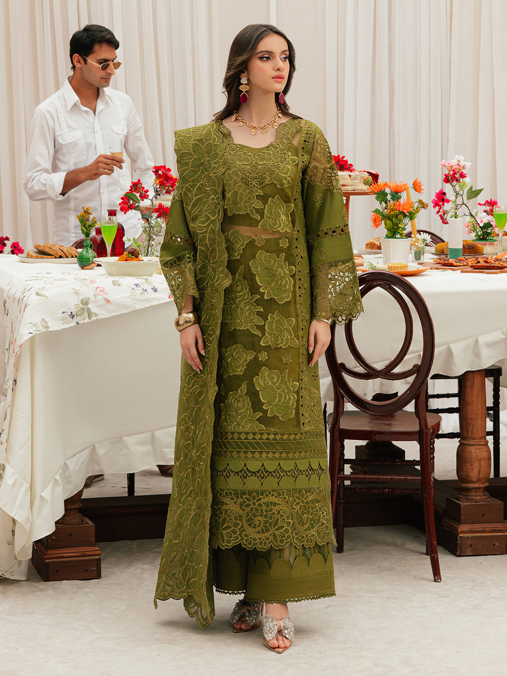 Mahnur | Allenura Luxury Lawn 24 | REVERIE - Riwayat-e-Khas