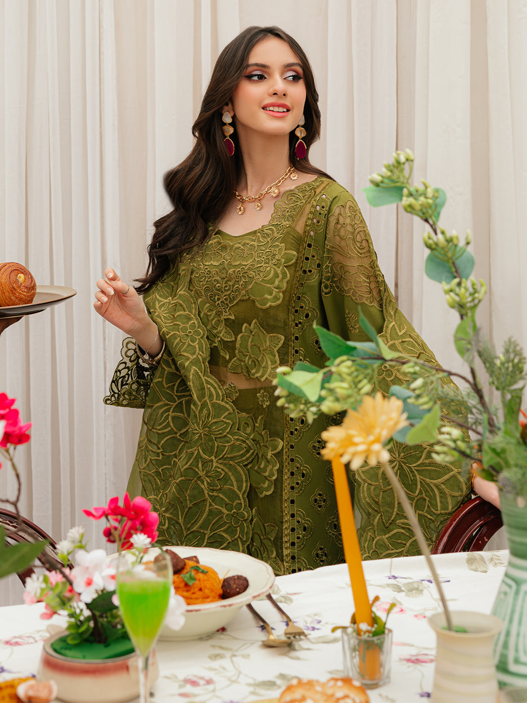 Mahnur | Allenura Luxury Lawn 24 | REVERIE - Riwayat-e-Khas