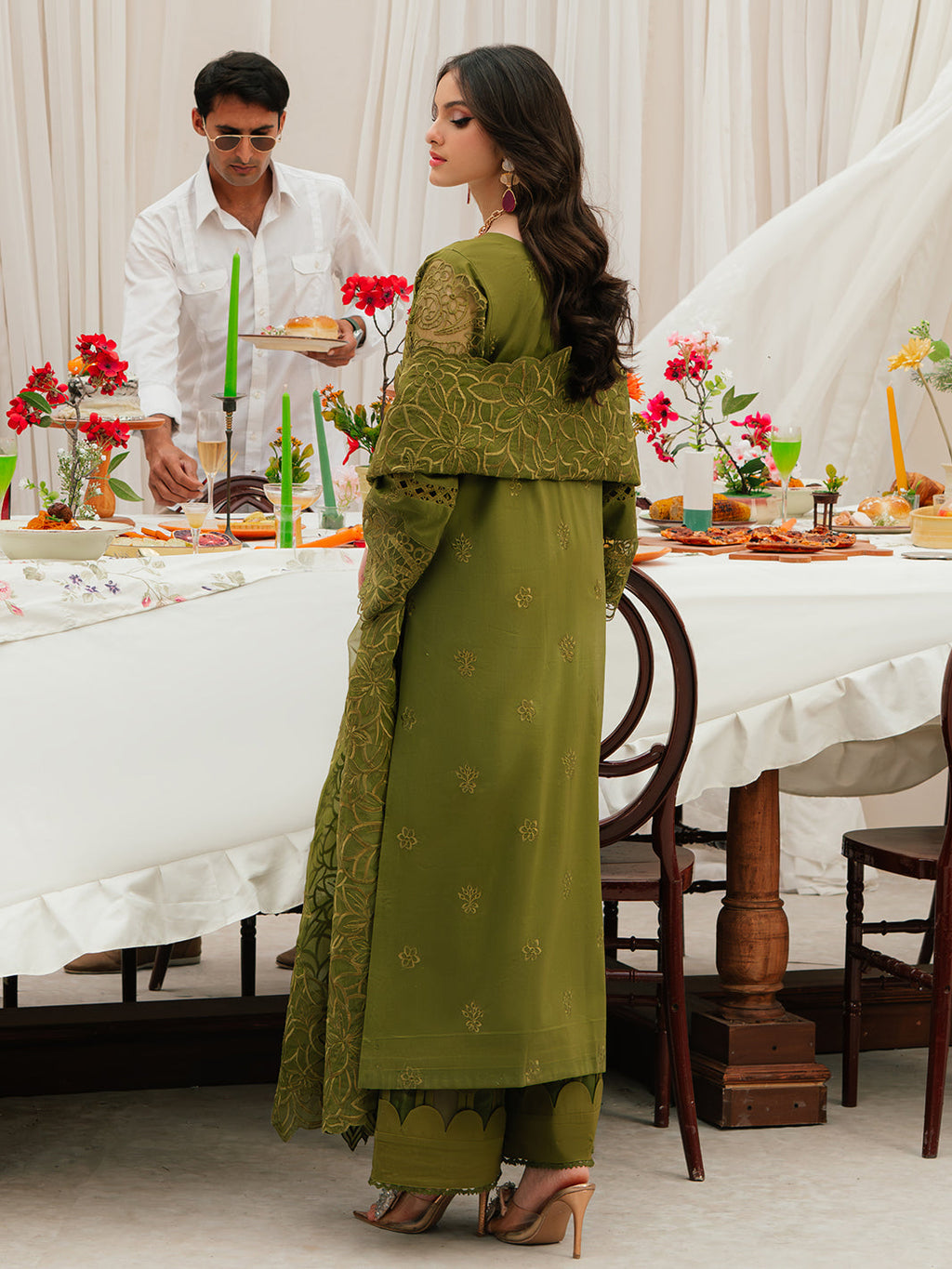 Mahnur | Allenura Luxury Lawn 24 | REVERIE - Riwayat-e-Khas