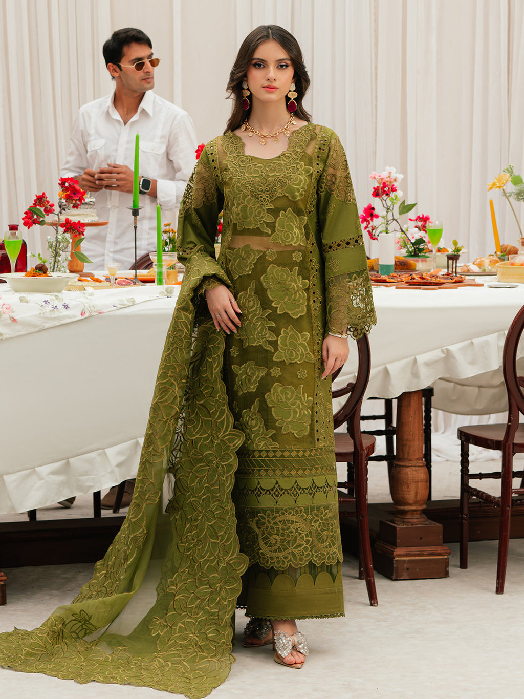 Mahnur | Allenura Luxury Lawn 24 | REVERIE - Riwayat-e-Khas