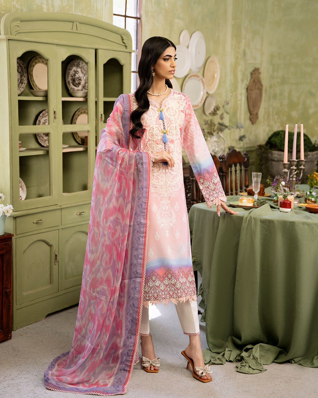 Roheenaz | Flora Printed Lawn | Amara - Riwayat-e-Khas