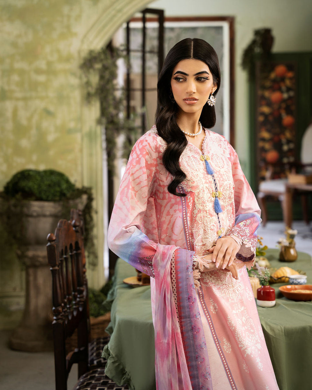 Roheenaz | Flora Printed Lawn | Amara - Riwayat-e-Khas