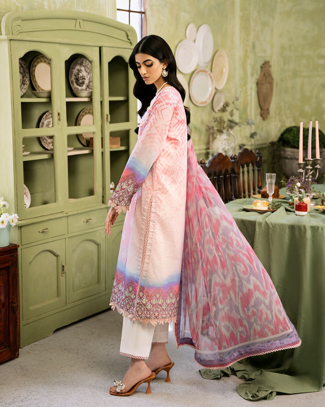 Roheenaz | Flora Printed Lawn | Amara - Riwayat-e-Khas
