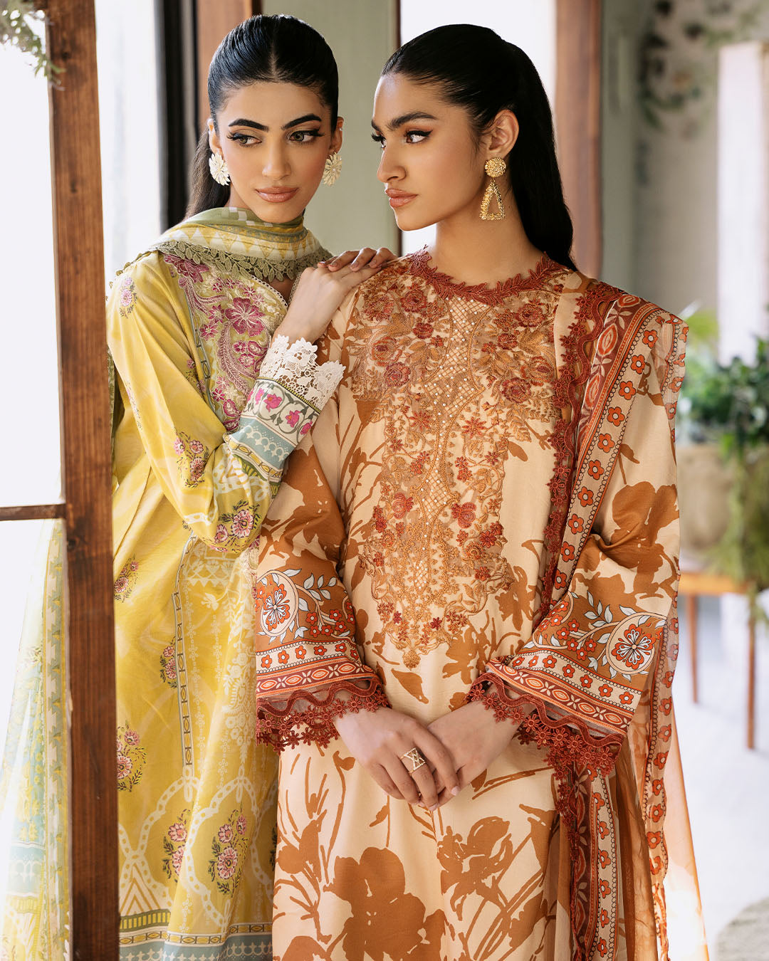 Roheenaz | Flora Printed Lawn | Harmonia - Riwayat-e-Khas