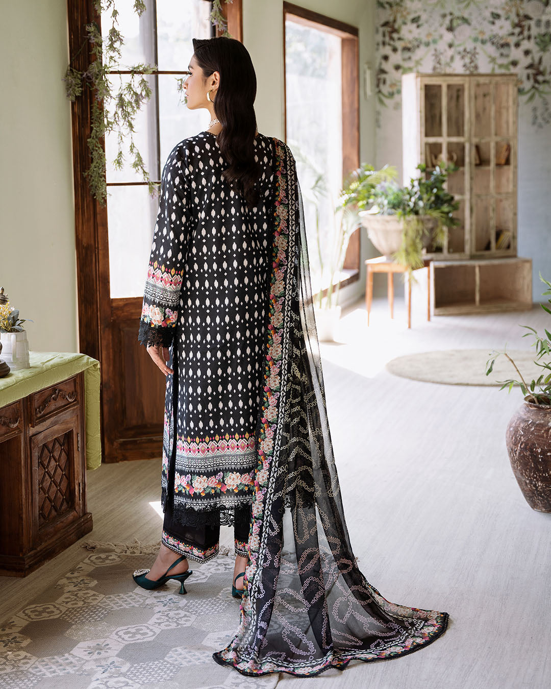 Roheenaz | Flora Printed Lawn | Veridian - Riwayat-e-Khas