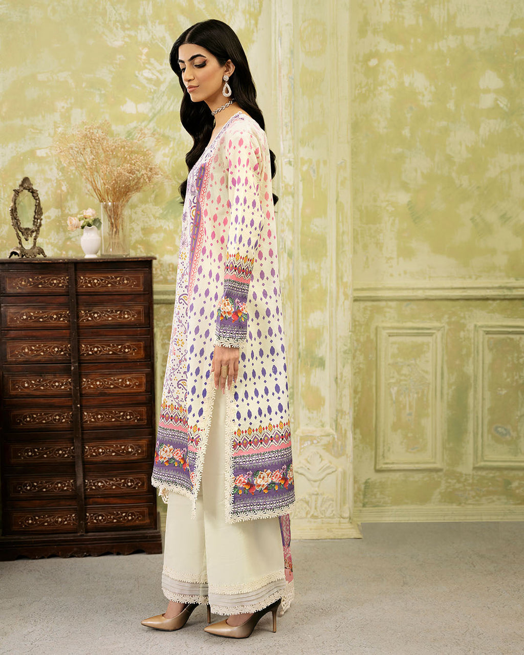 Roheenaz | Flora Printed Lawn | Evangeline - Riwayat-e-Khas