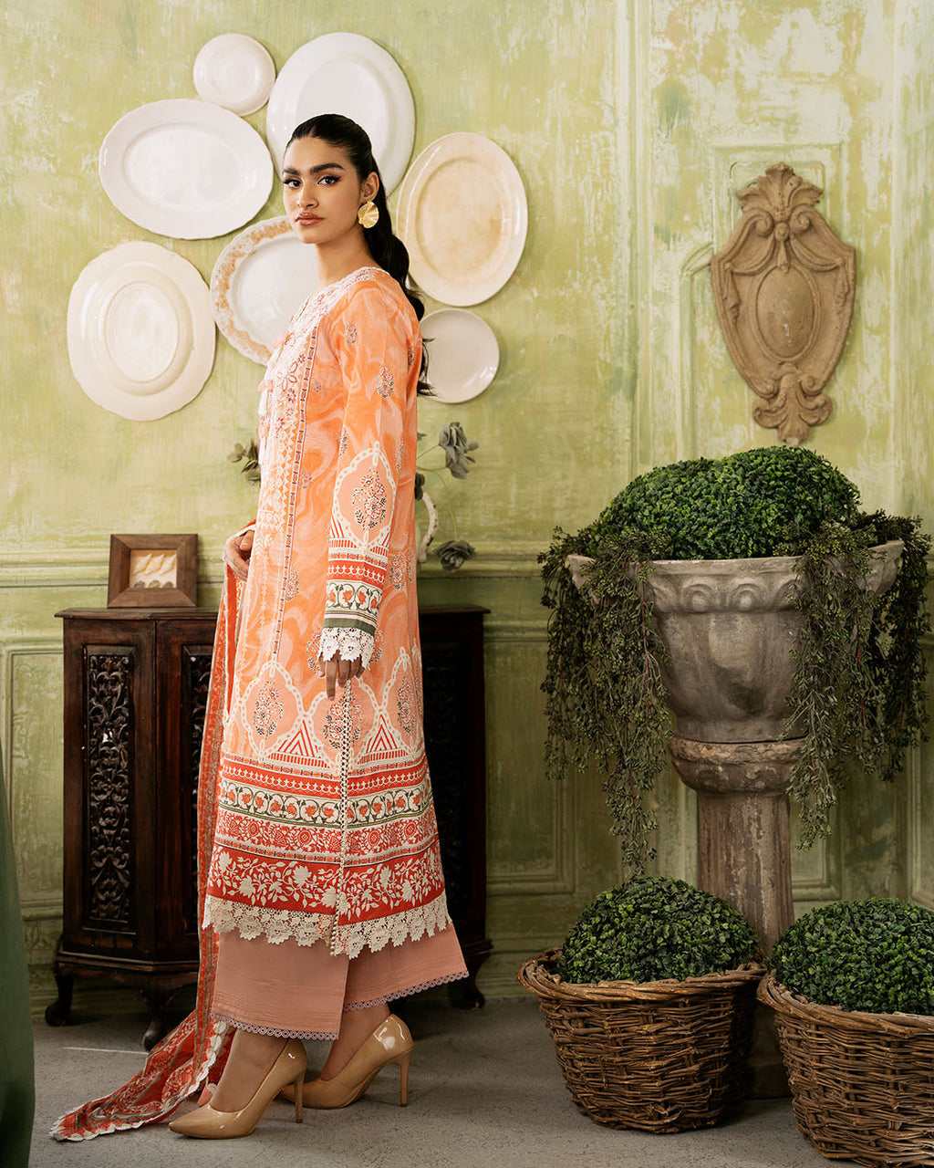 Roheenaz | Flora Printed Lawn | Cascade - Riwayat-e-Khas