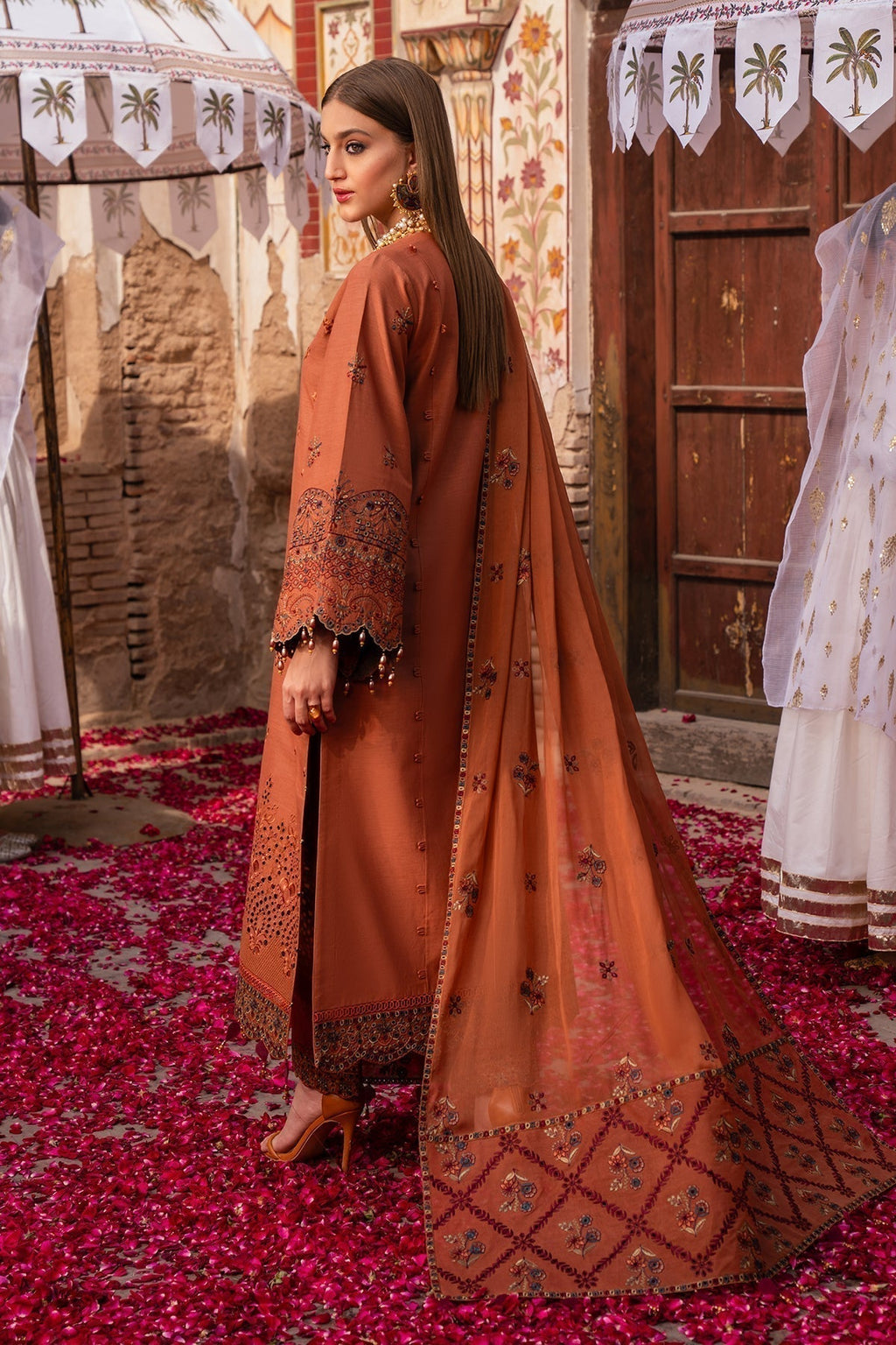 Alizeh | Rawayat Luxury Lawn 24 | Manat - House Of Anaya